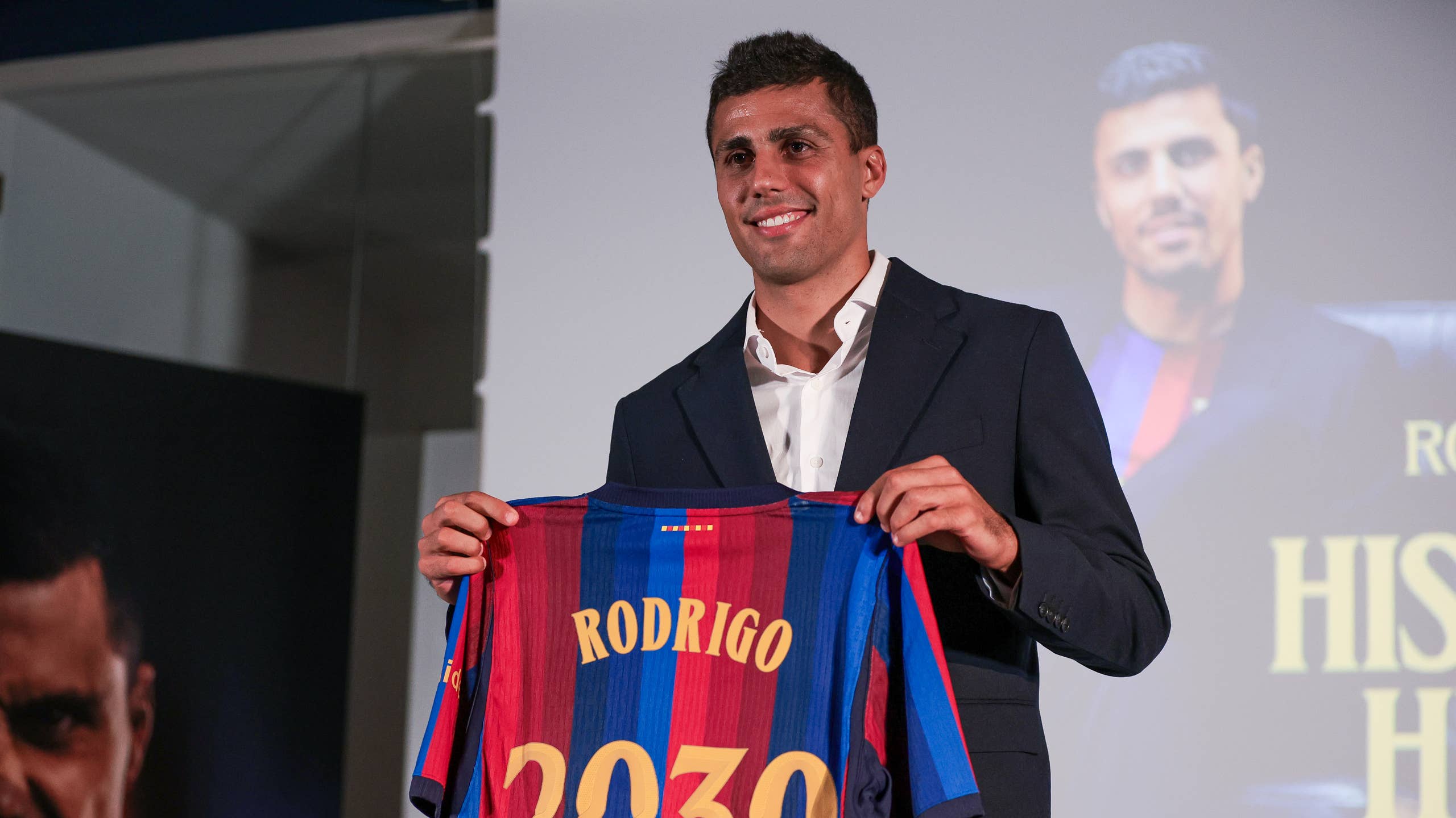 2560x1440 Is Rodri Playing Today for Barcelona vs. Al Ahly in the Joan Gamper Trophy?