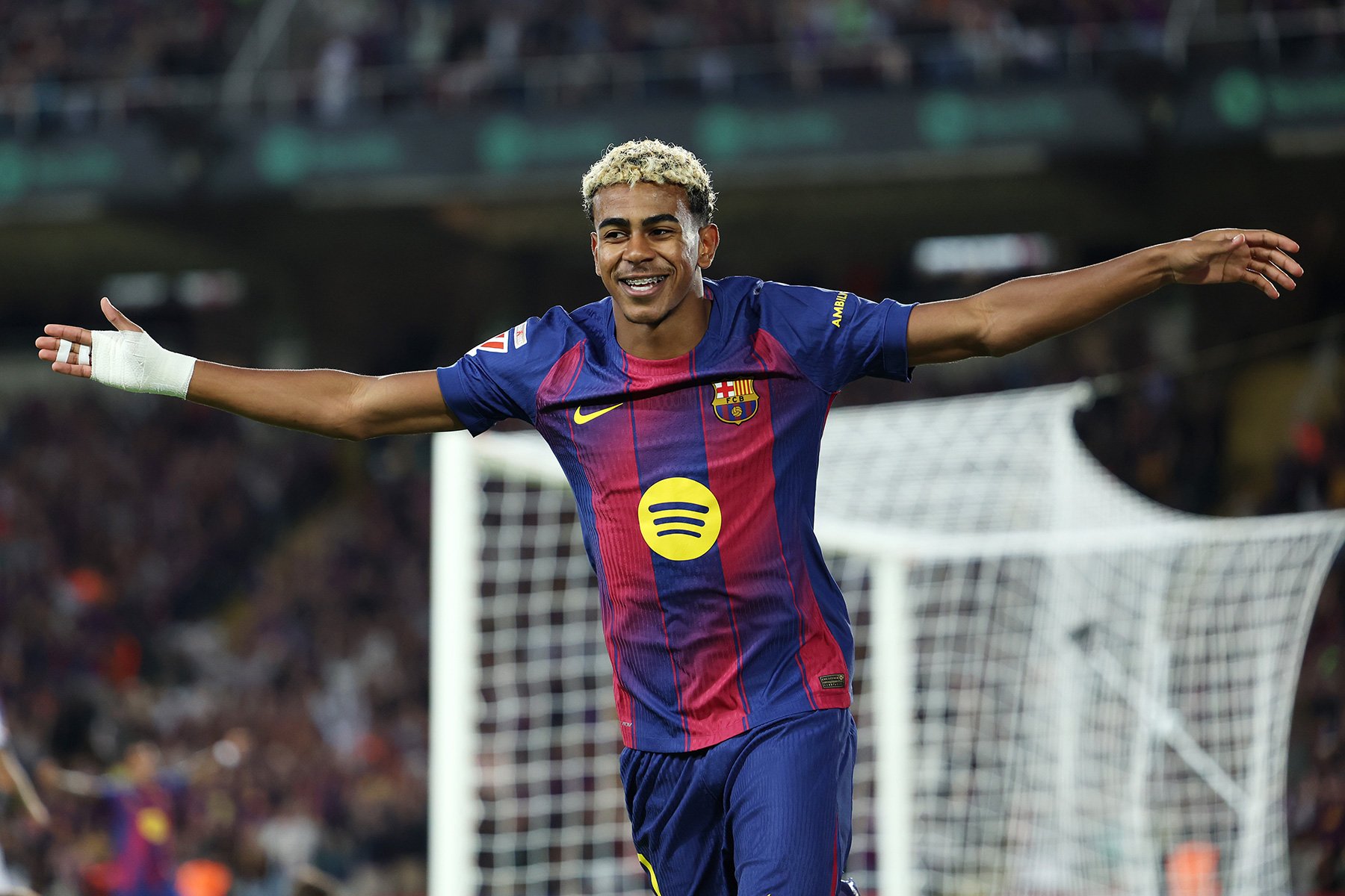 1800x1200 Lamine Yamal Gets Strong Message After Barcelona Lose to PSG