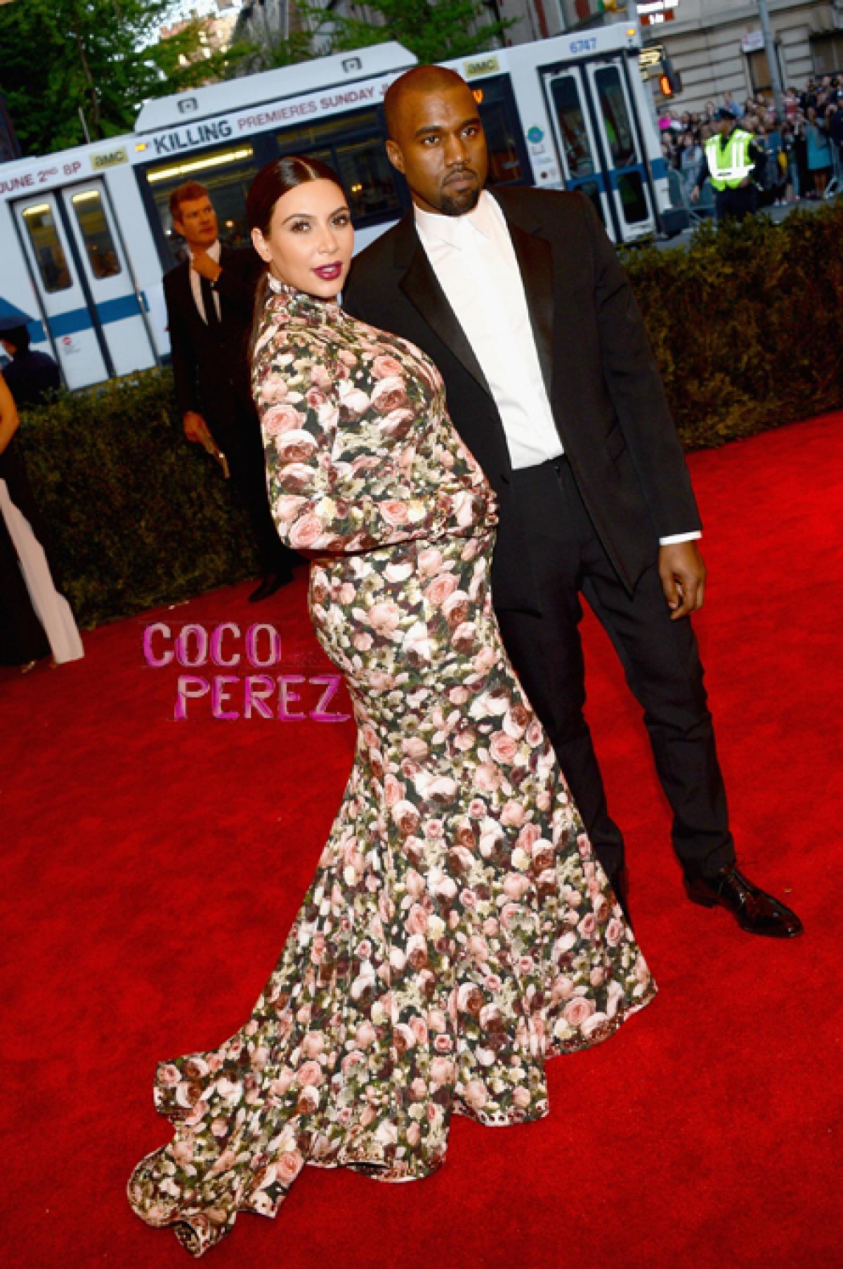 1200x1805 Kim Kardashian Wallpaper Her Baby Bump .