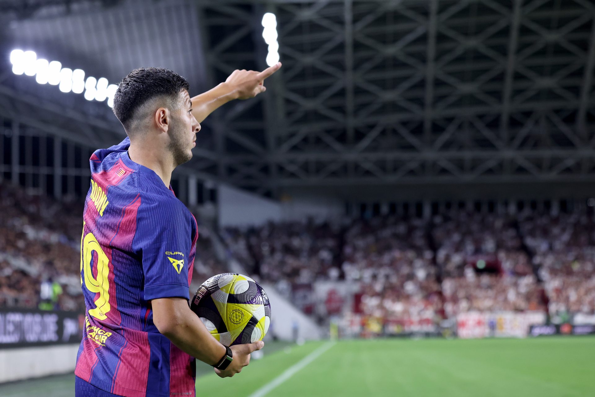 1920x1280 Roony Bardghji talks Flick, Lewandowski, Barcelona debut - 'Hope to stay here my entire career'