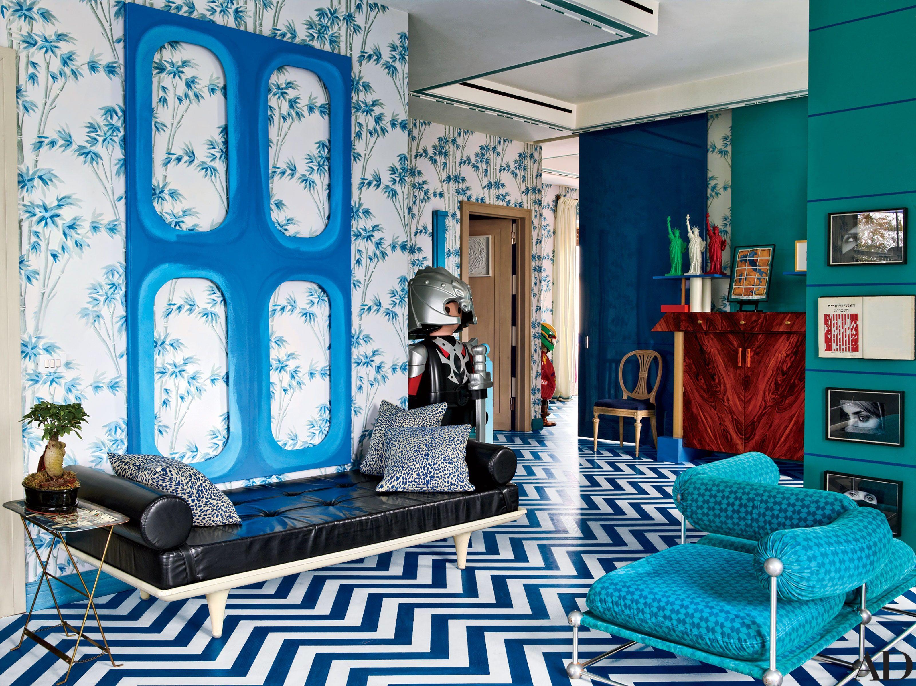 3200x2398 Showcase Blue And White Decor
