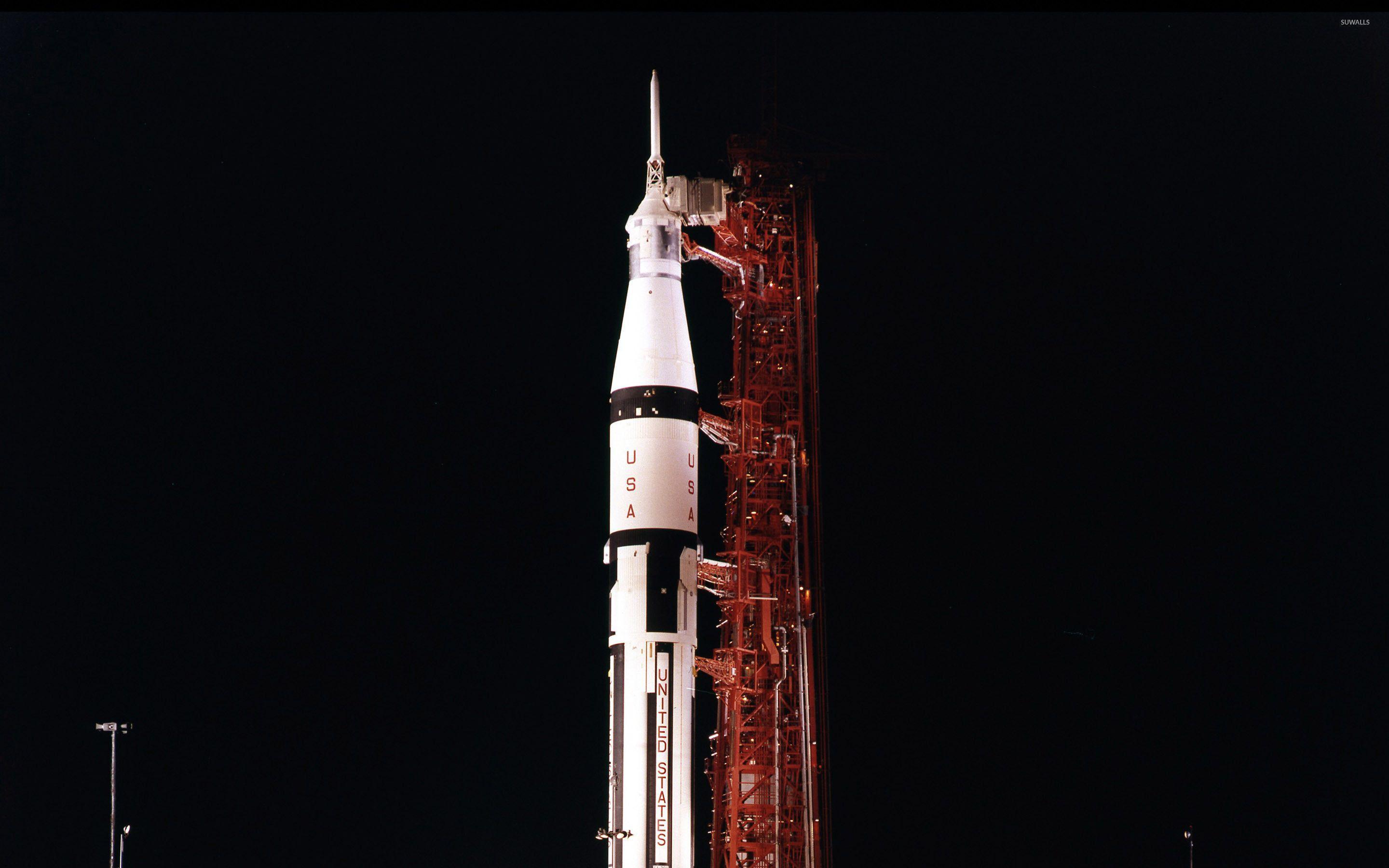 2880x1800 Saturn V