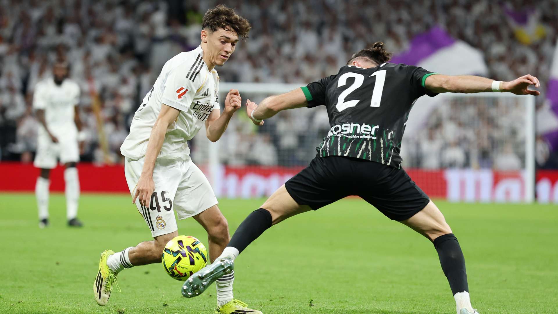 1920x1080 Thiago Pitarch: Why Real Madrid's academy gem could be their defensive midfielder of the future