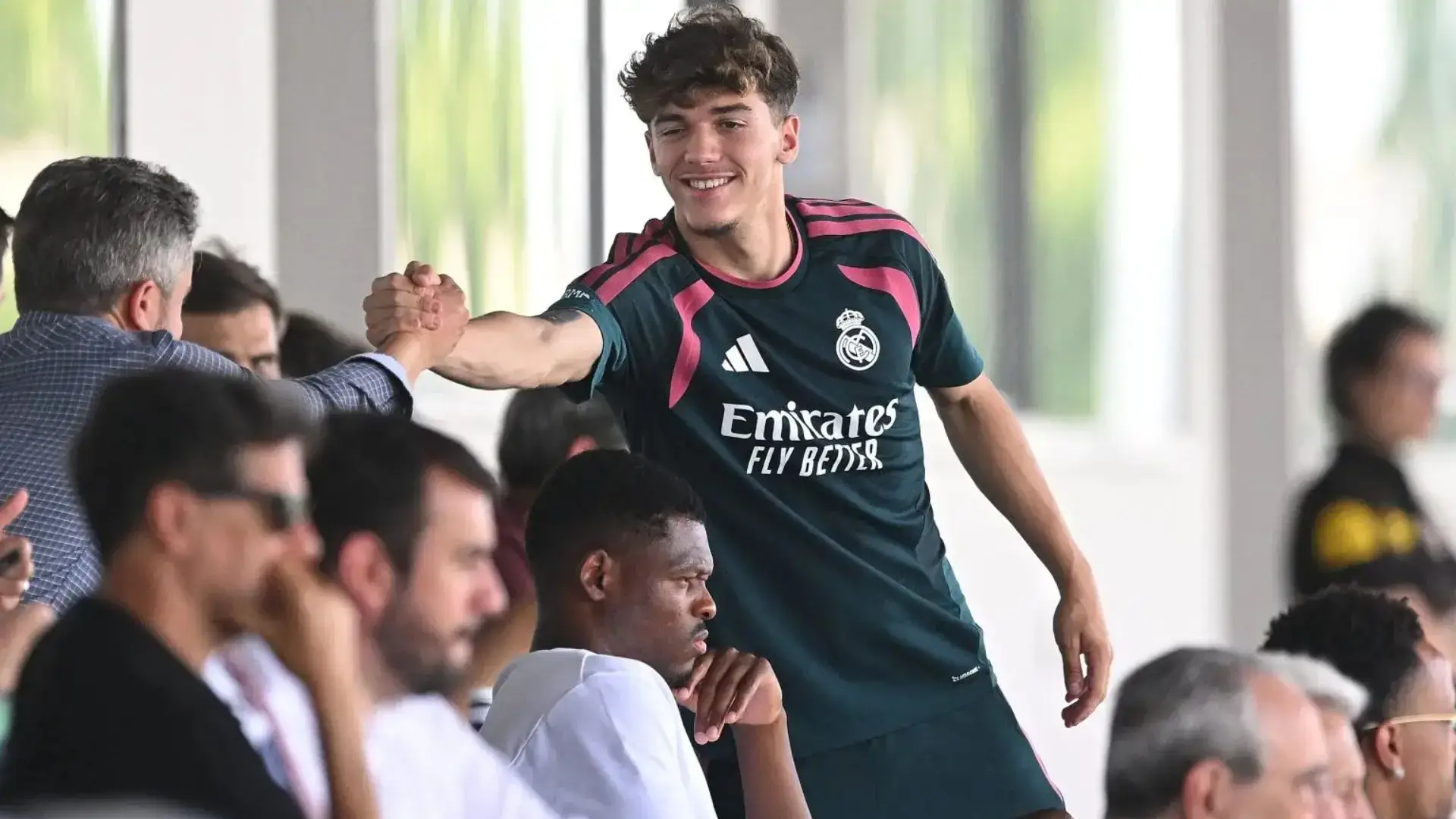 1920x1080 Spanish Prodigy Thiago Pitarch Signs New First Team Contract With Real Madrid