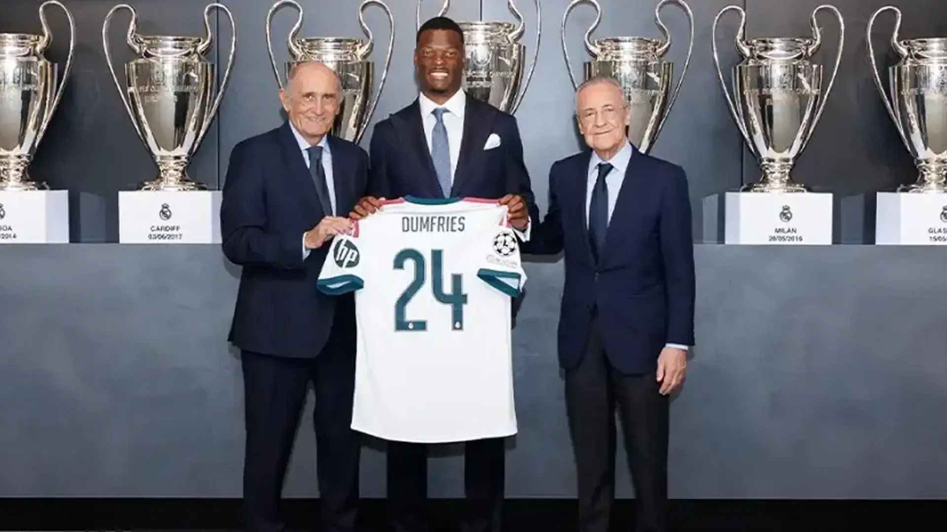 1920x1080 Denzel Dumfries officially presented as new Real Madrid player: 'I'm very proud to play here'