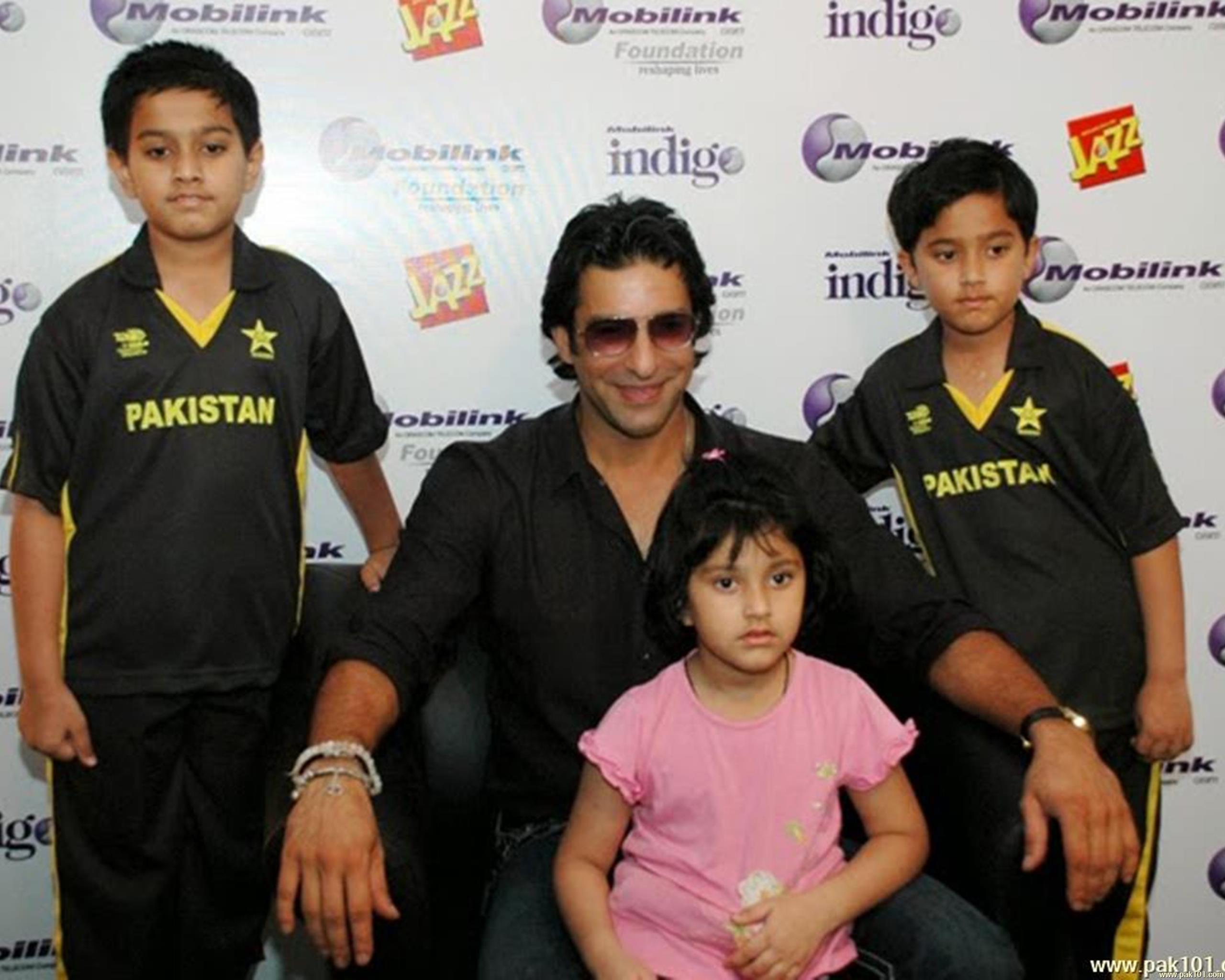 2560x2048 Wallpaper > Cricketers > Wasim Akram .