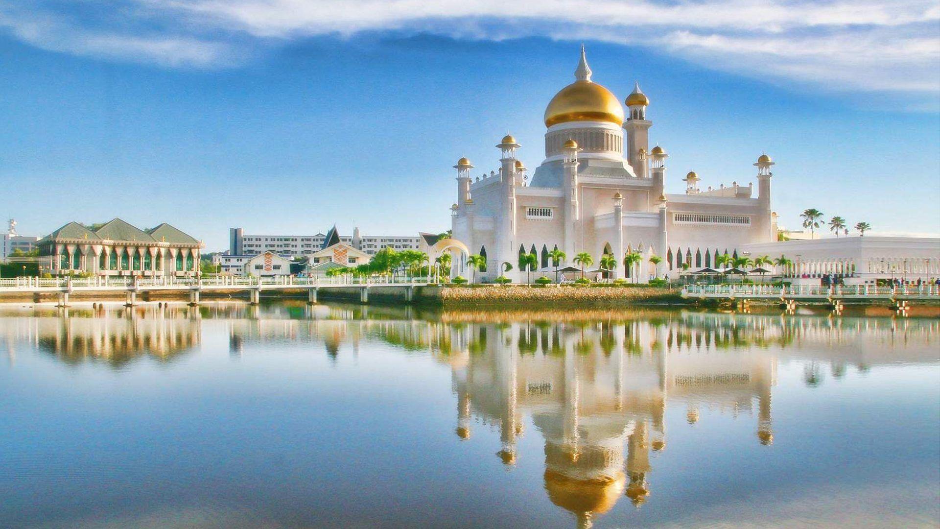 1920x1080 Sultan Omar Ali Saifuddin Mosque Bandar Seri Begawan Brunei Asia