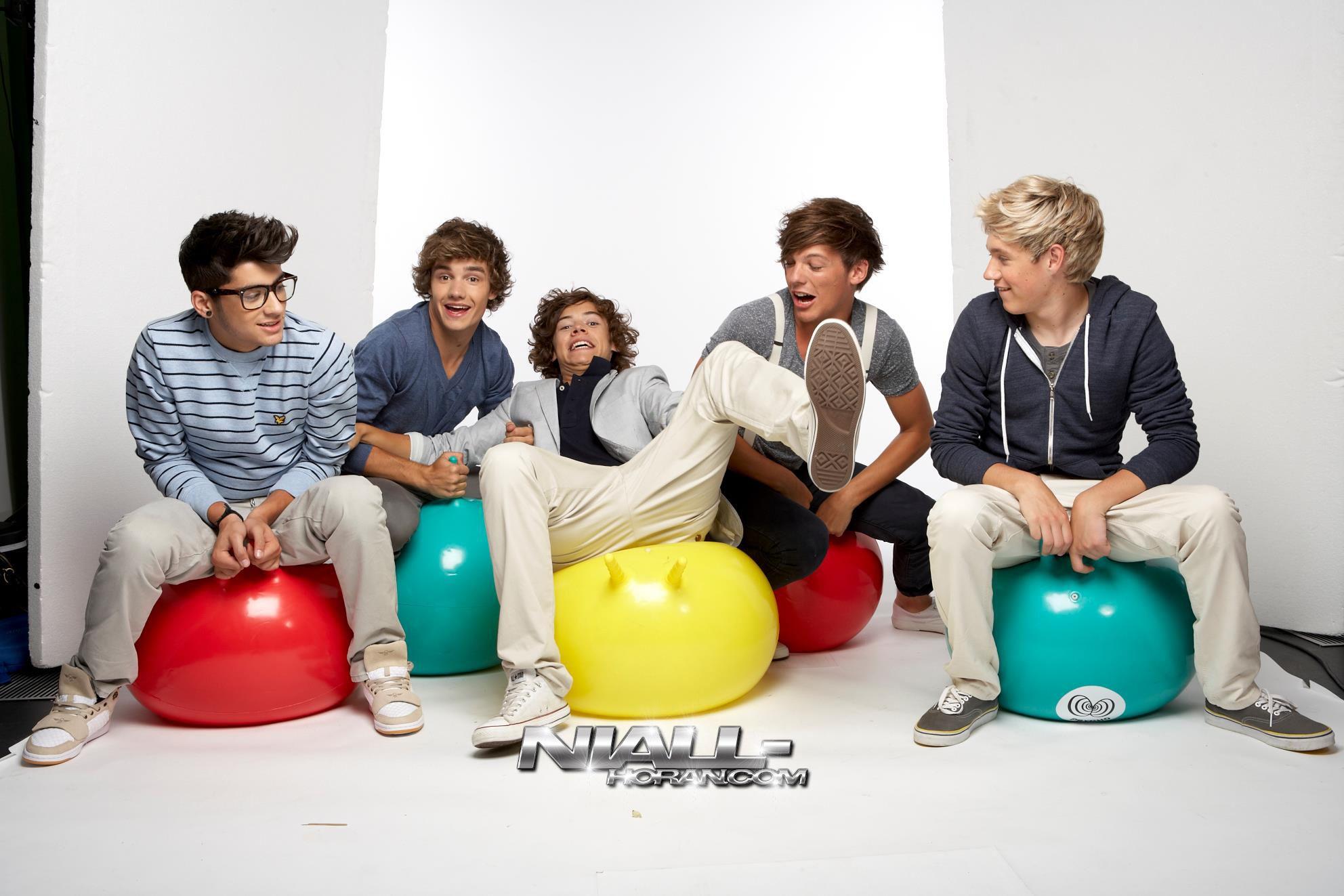 1984x1323 One Direction Wallpaper HD .