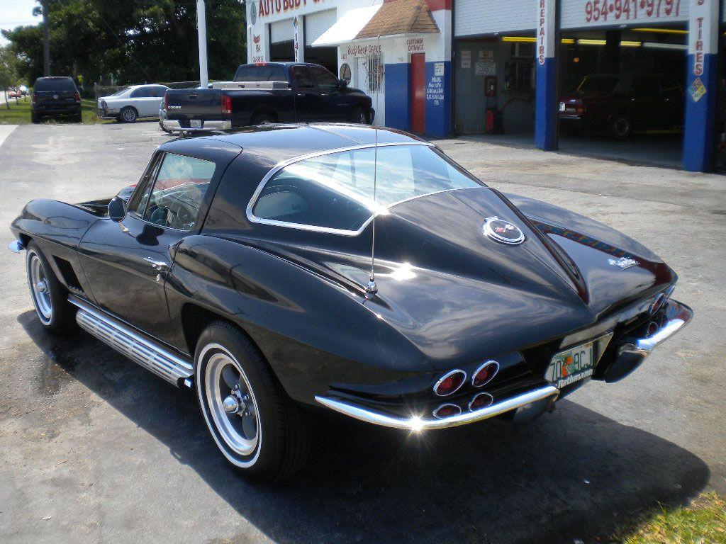 1024x768 Corvette, 427 cubic inch, 390 horsepower
