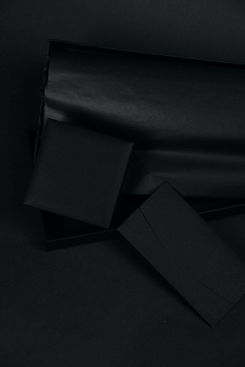 1000x1500 Black Wallpaper: Free HD Download .com