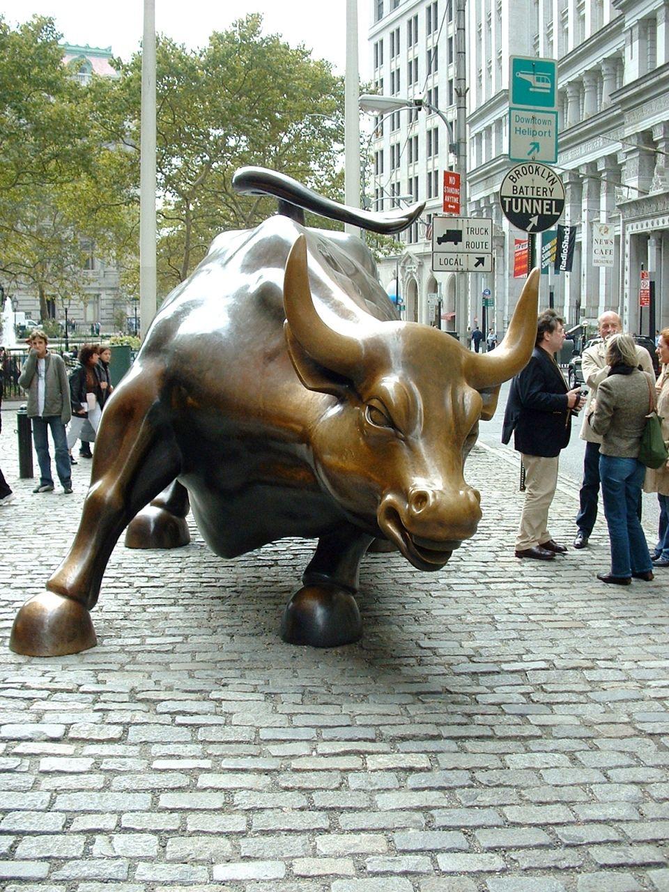 960x1280 Stock Market Bull Statue