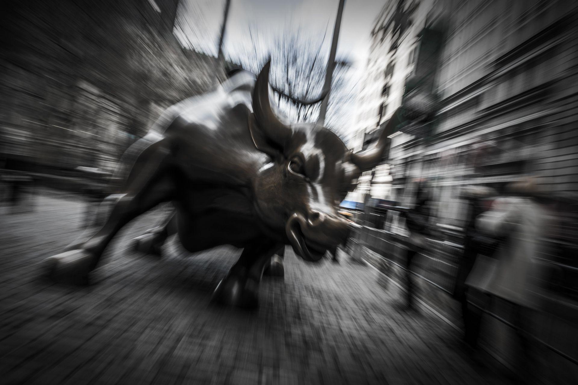 1920x1281 Wall Street Bull Wallpaper