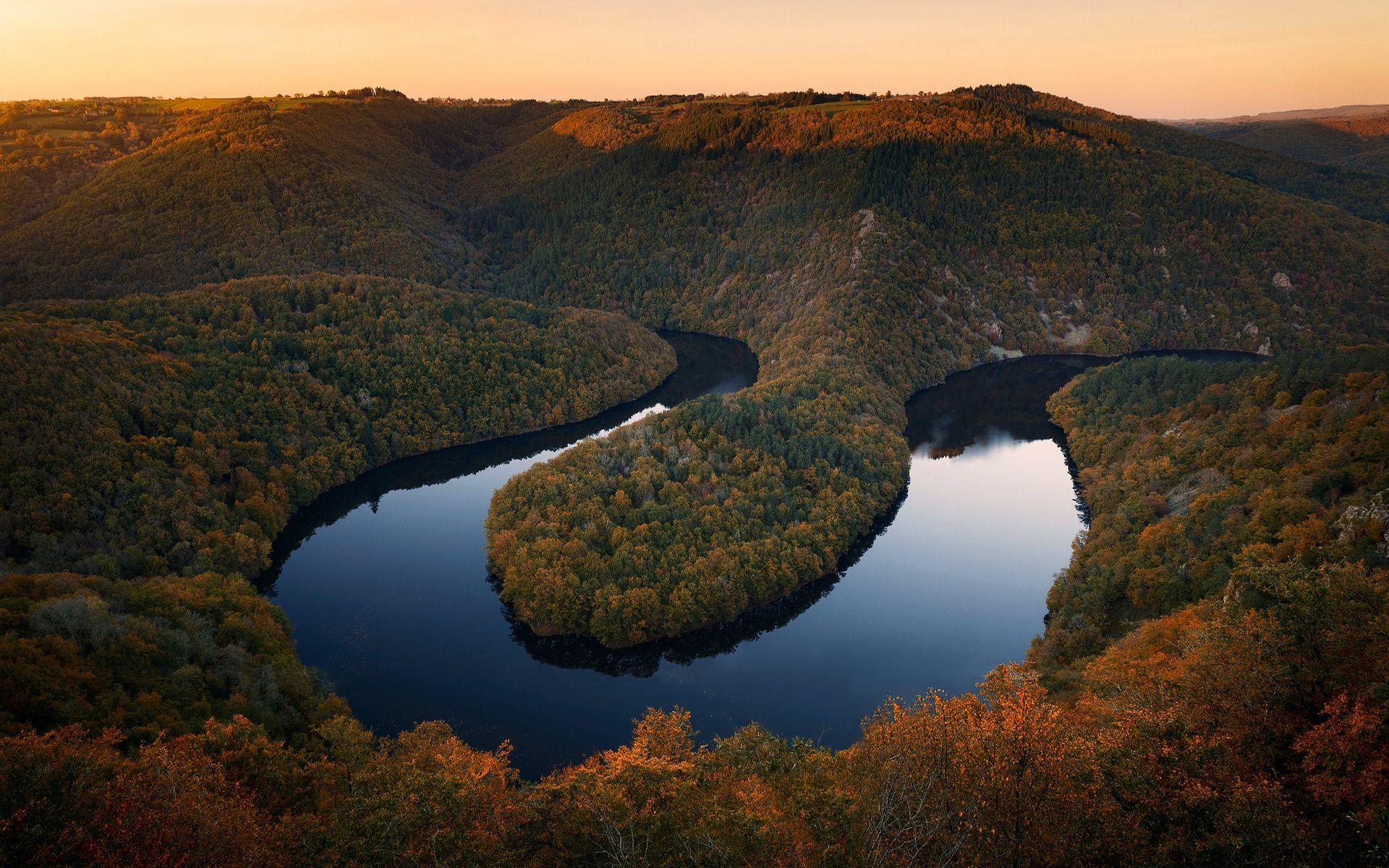 1920x1200 Sioule River France Autumn wallpaper .