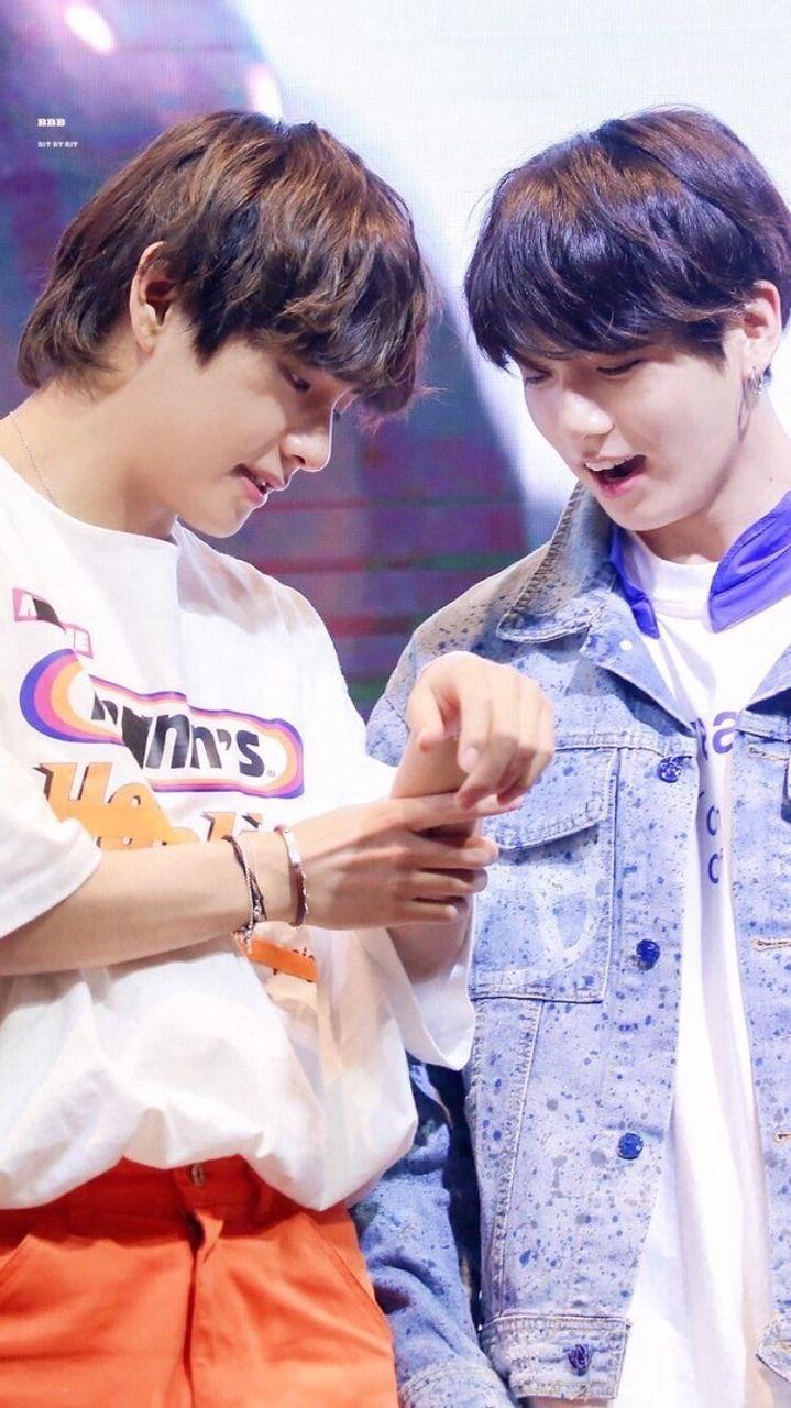 719x1280 Taekook Wallpaper 2020