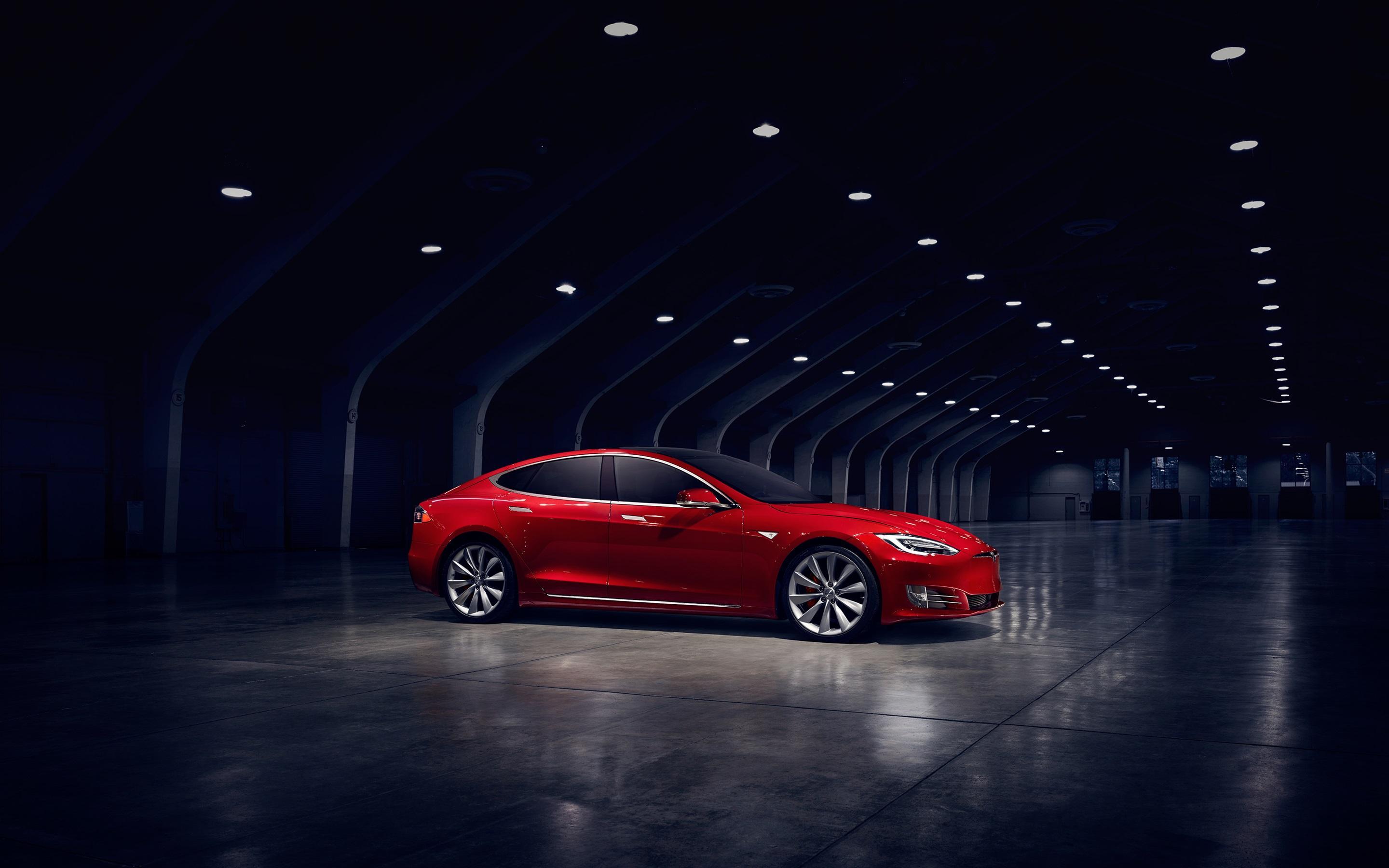 2880x1800 Red Tesla Electric Car Wallpaper .
