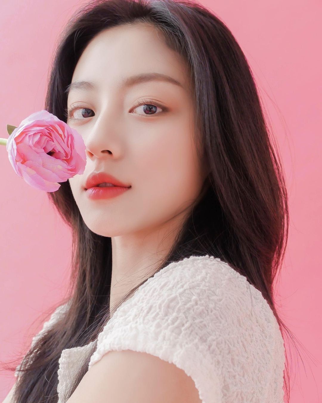 1080x1350 Kang Min Ah Wallpaper
