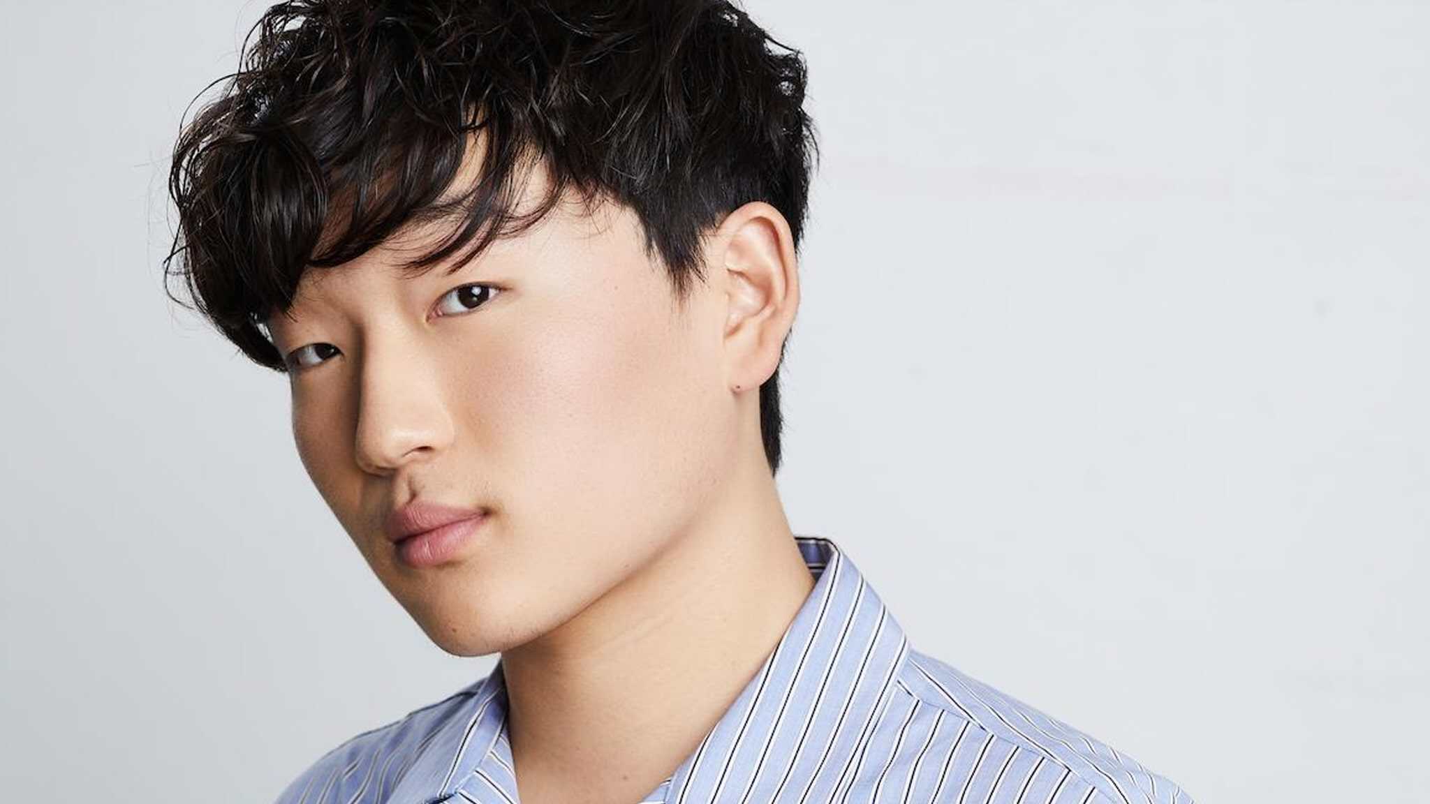 2048x1152 Emerson Min is all grown up and challenging stereotypes