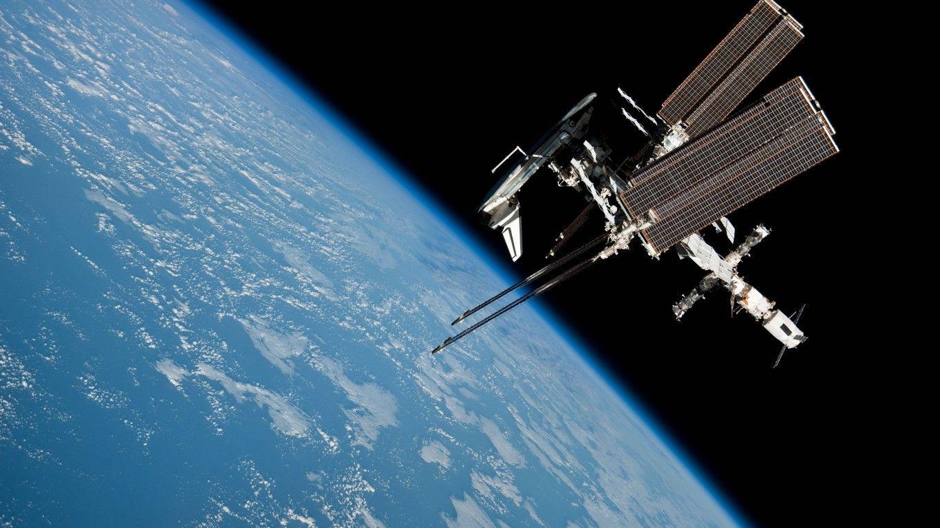 1366x768 Iss Space Shuttle Nasa Space Station .