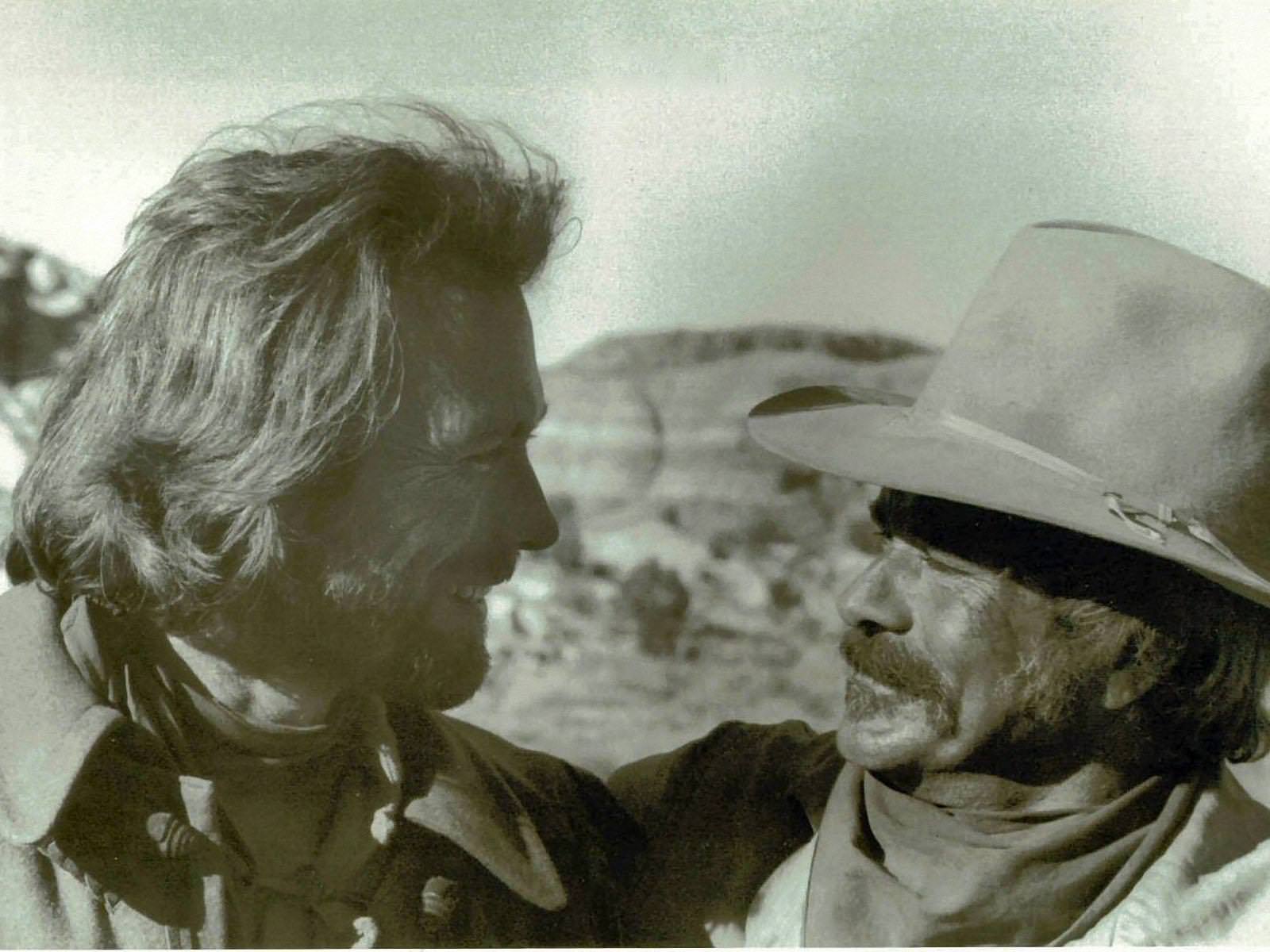 1600x1200 Outlaw Josey Wales Wallpaper