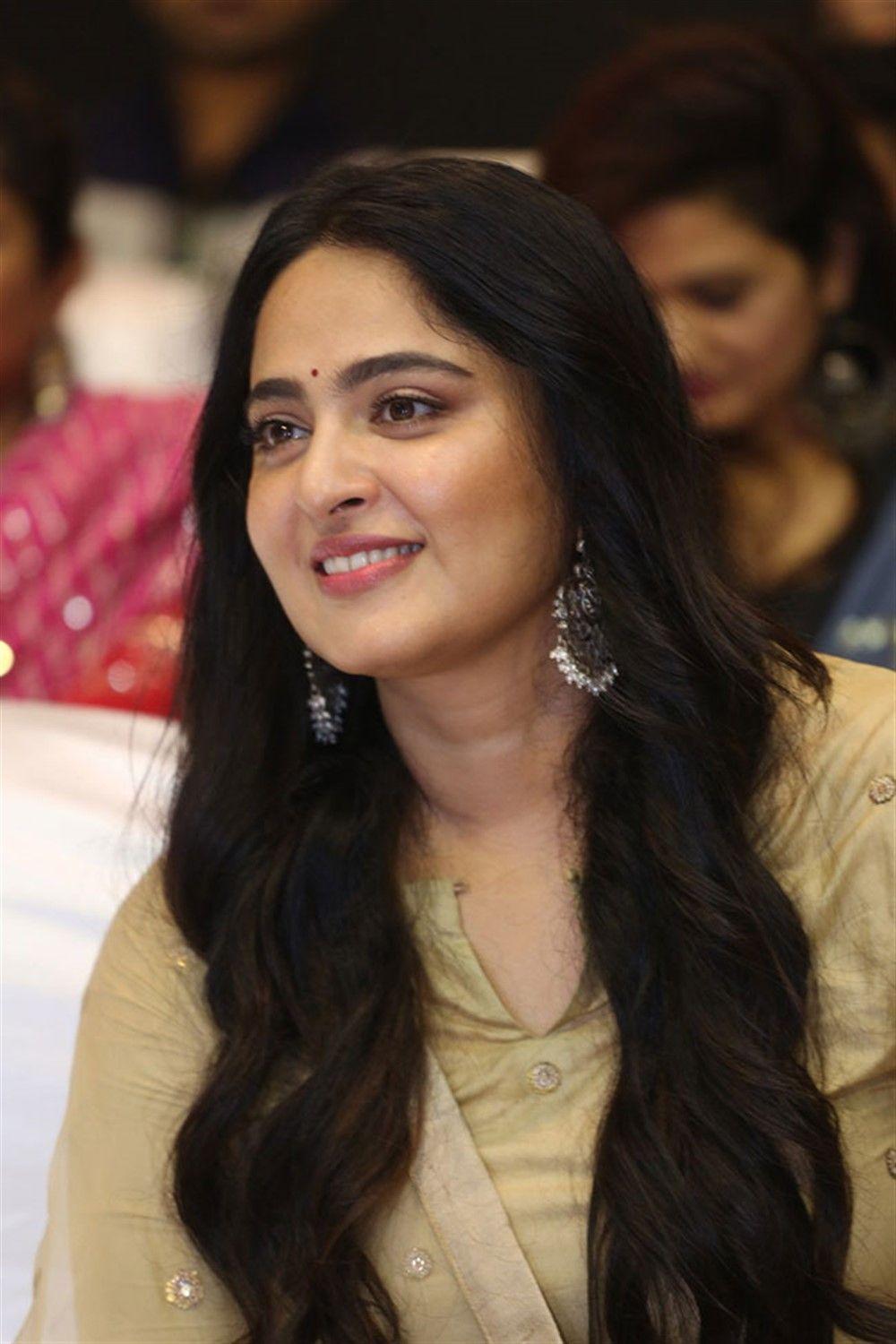 Anushka Shetty HD Wallpapers - Top Free Anushka Shetty HD Backgrounds ...