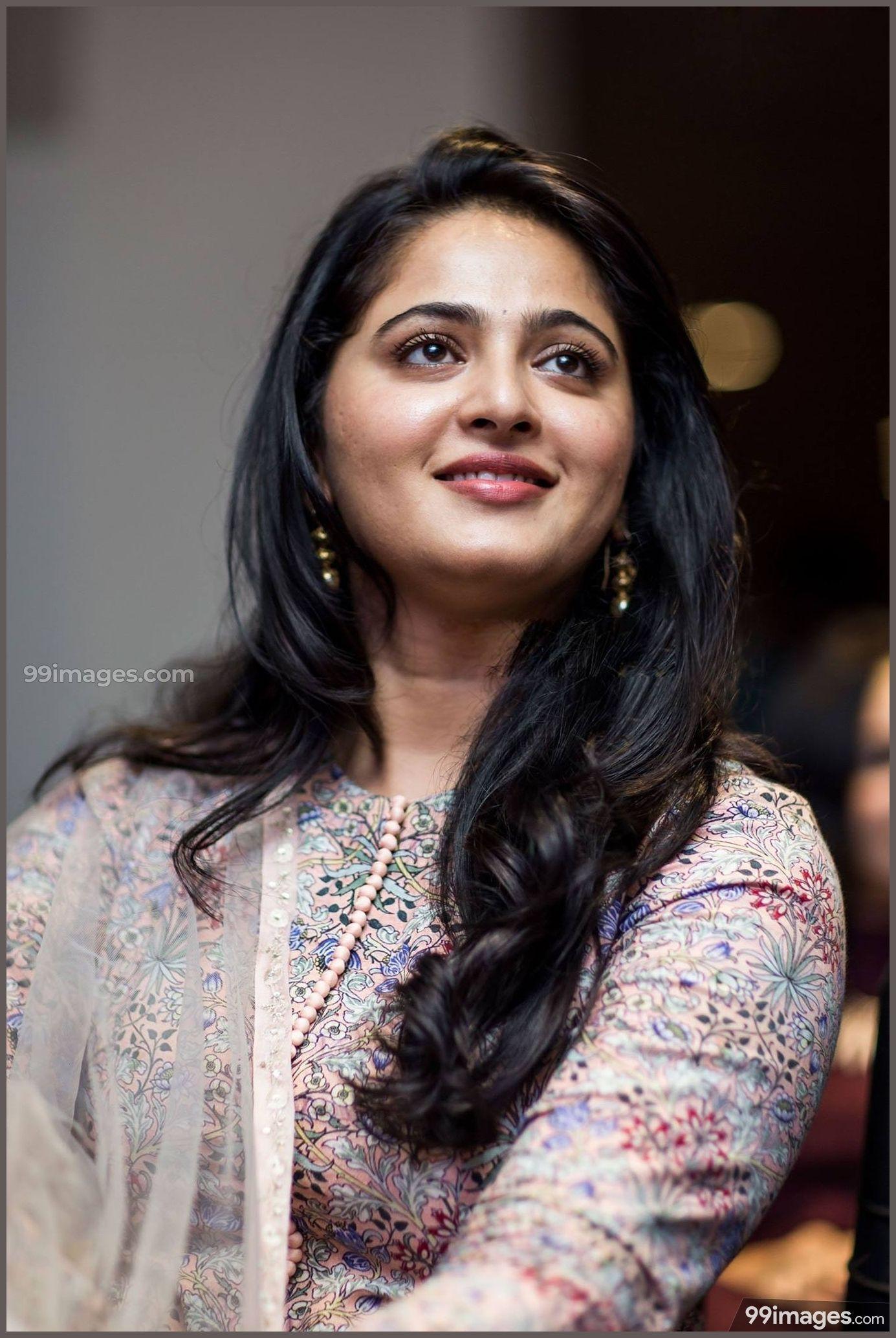 1385x2068 Cute Anushka Shetty .