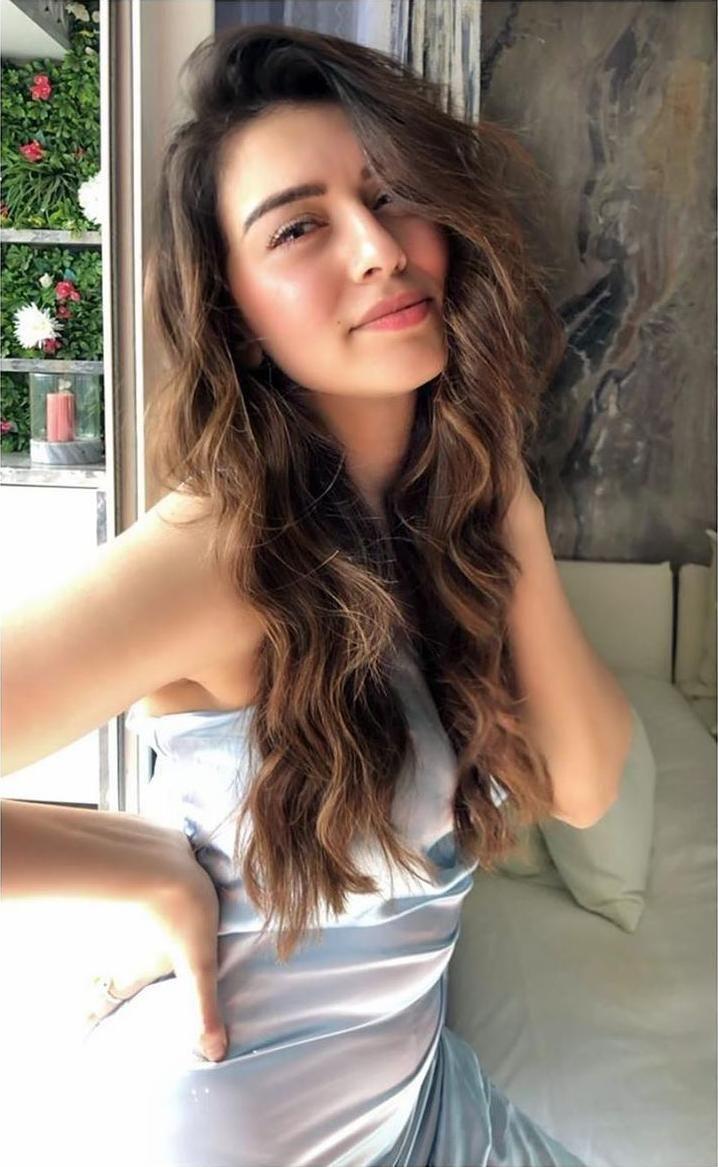 718x1167 Hansika Motwani HD Wallpaper Desktop .