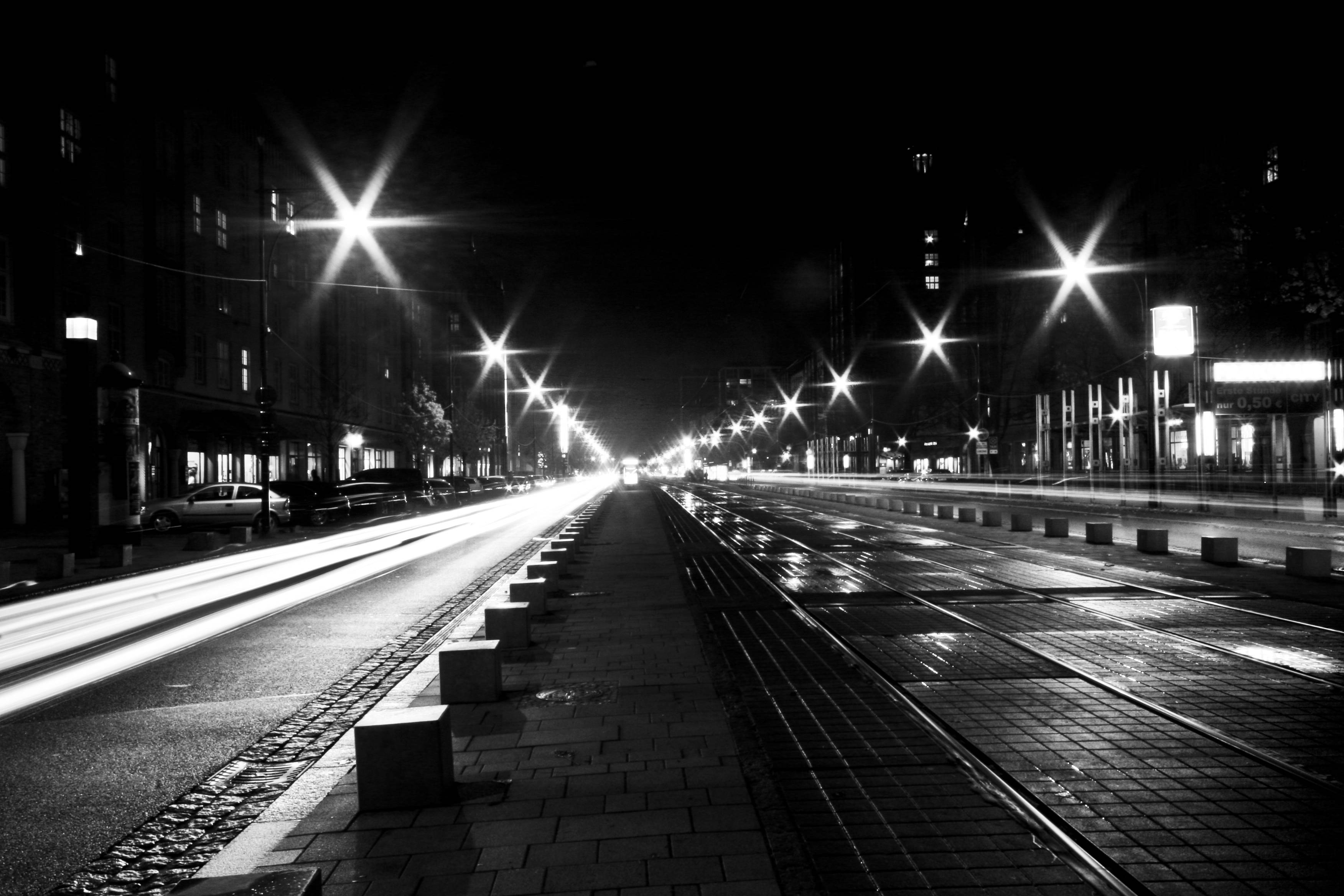 3504x2336 Black And White City Wallpaper .