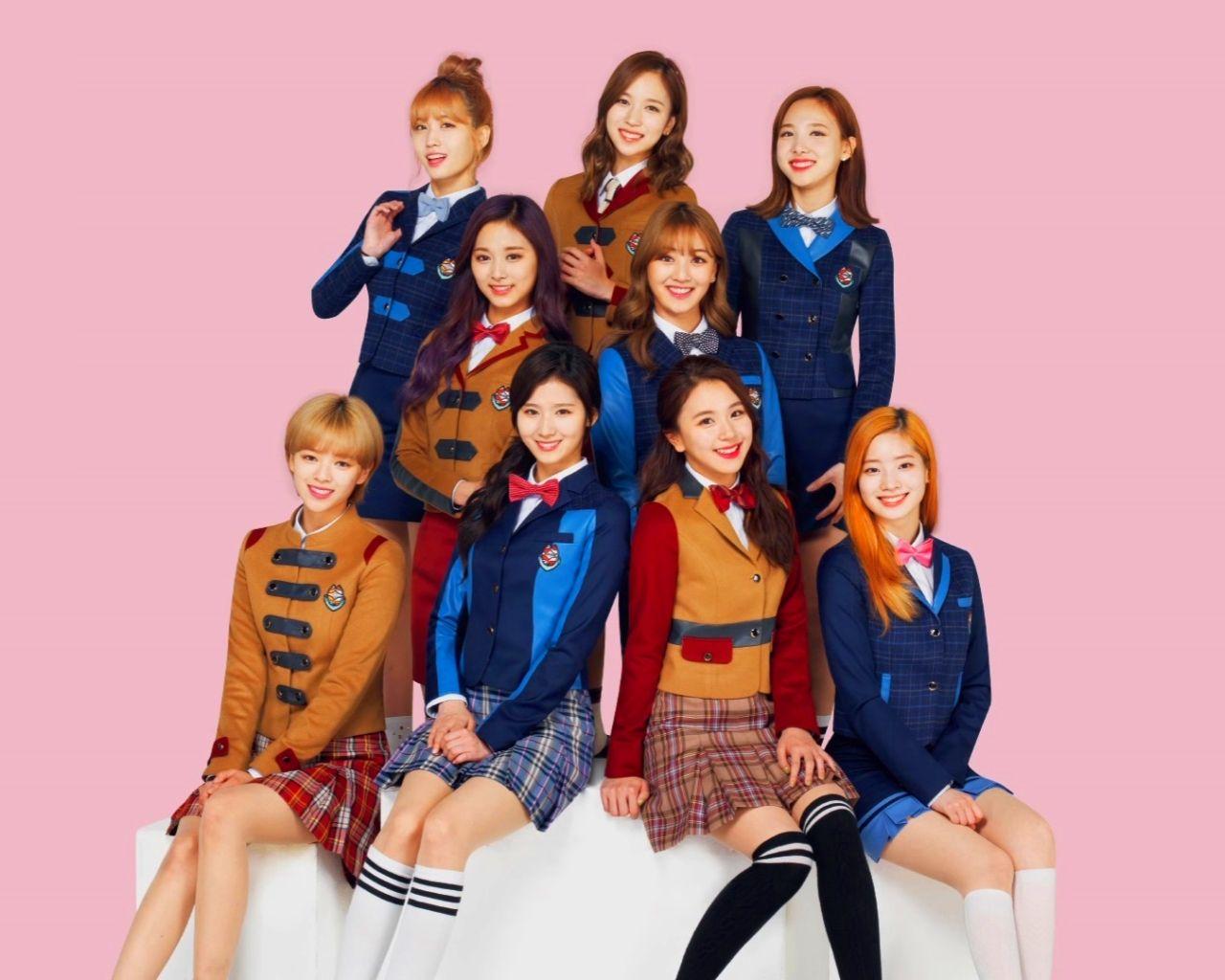 1280x1024 Twice Desktop Wallpaper