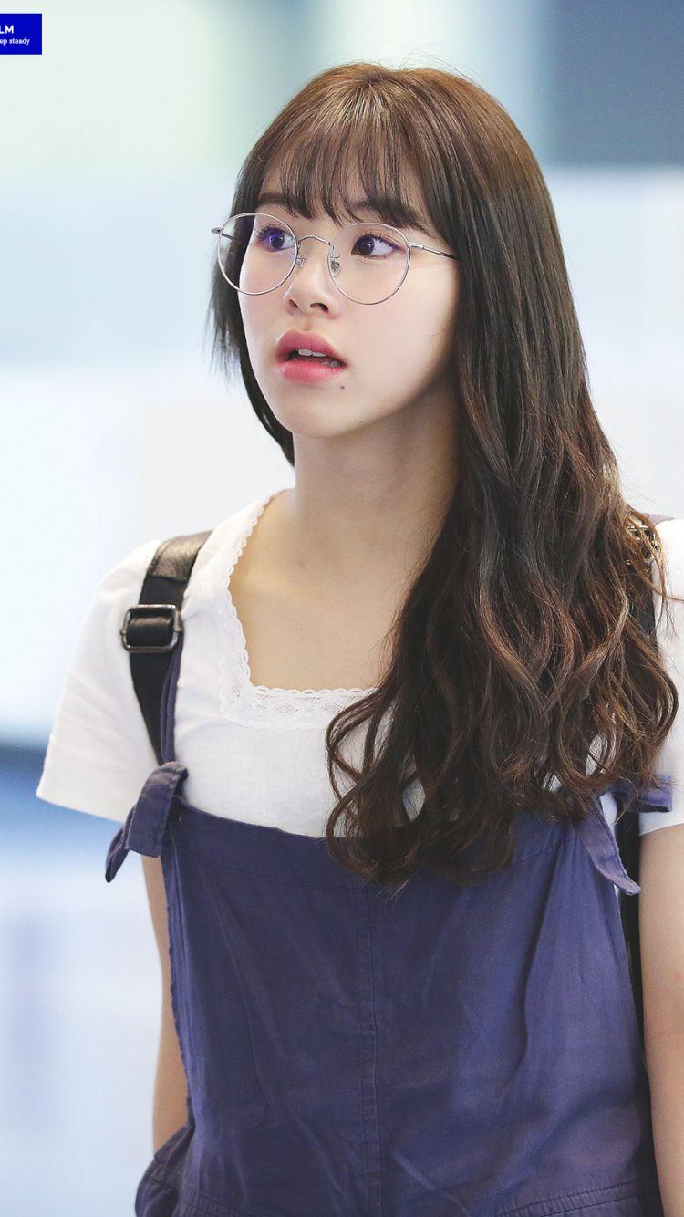 750x1334 Son Chaeyoung Wallpaper .
