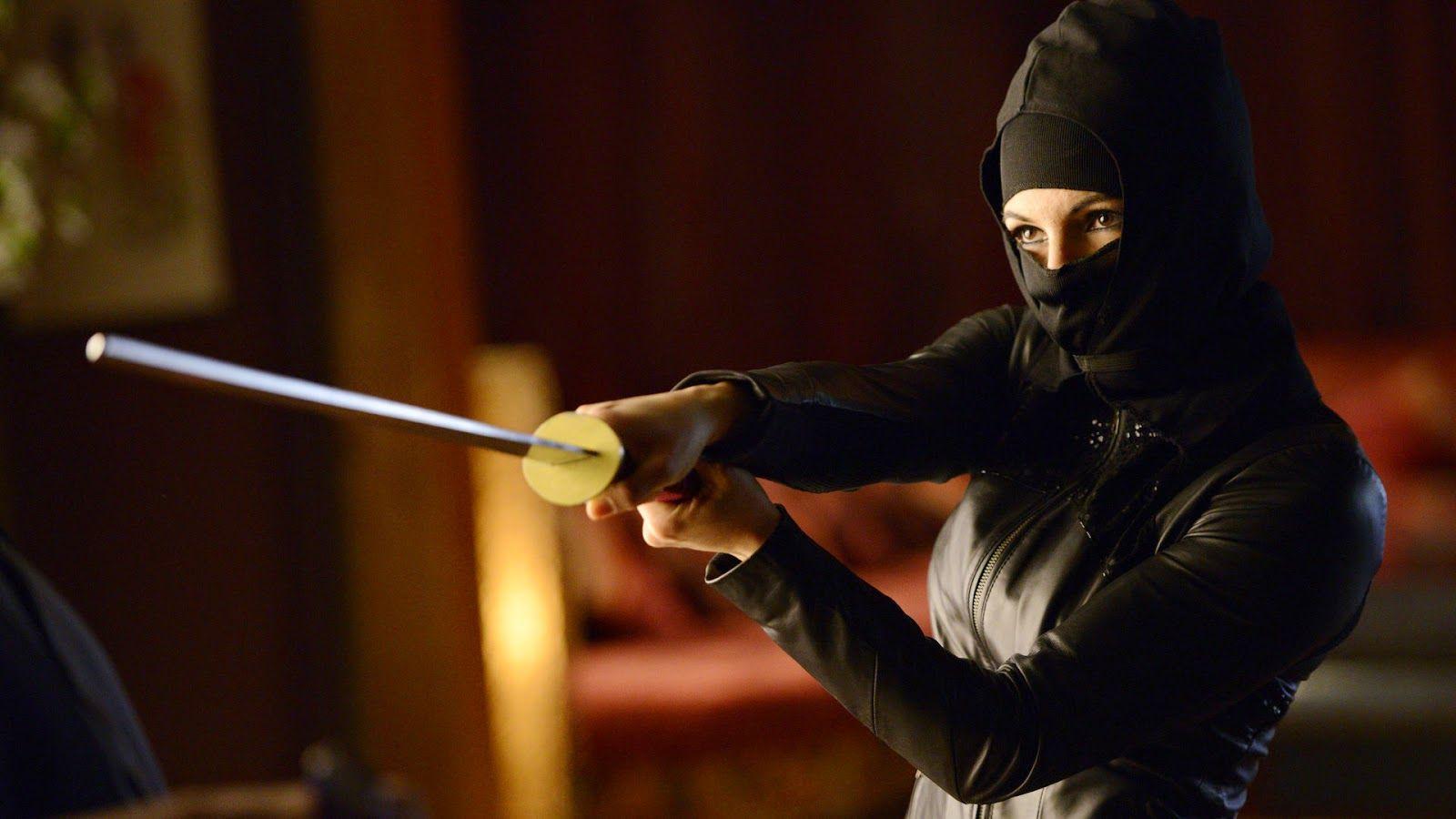 1600x900 Lost Girl Season 5 Episodes 3 Thru 4 Reviews: Big In Japan And When