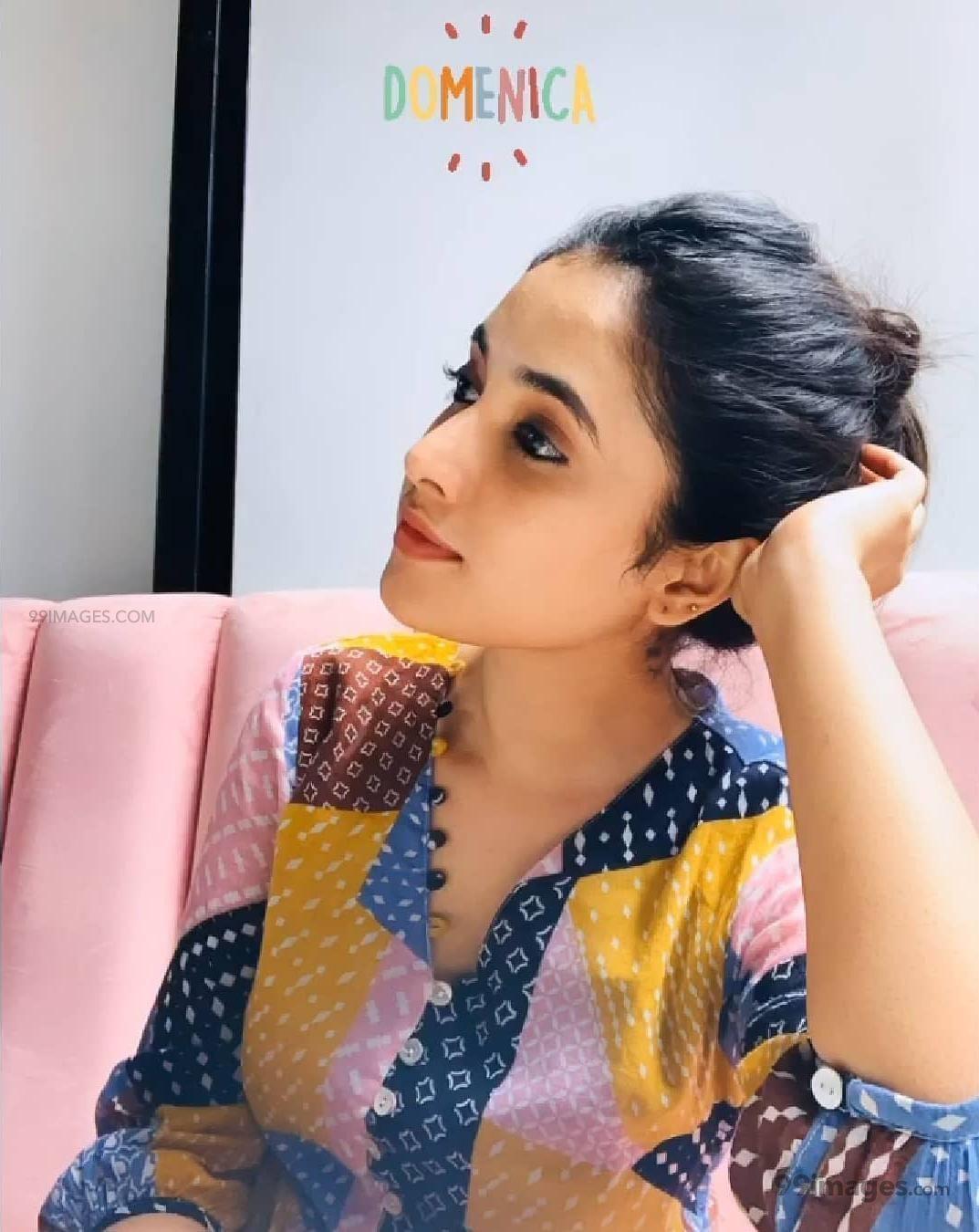 1073x1350 Priyanka Arul Mohan HD Wallpaper .