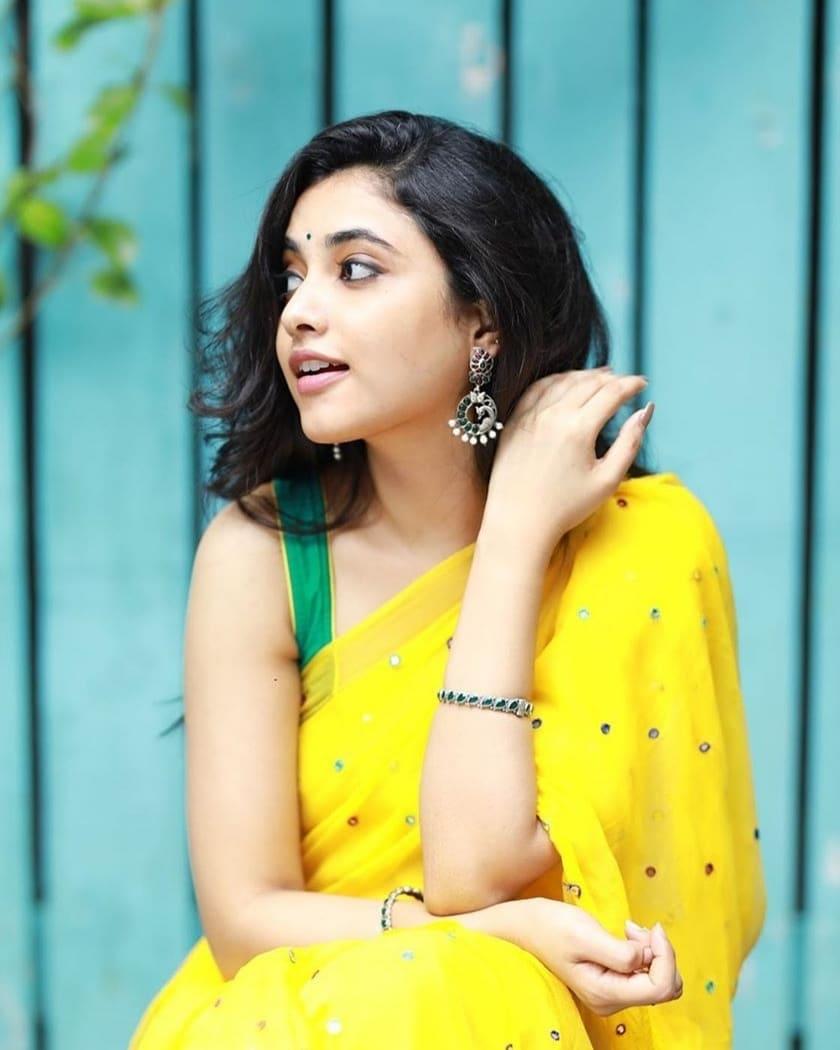 840x1050 Priyanka Arul Mohan (Actress) Wiki, Biography, Age, Family, Image, Movies