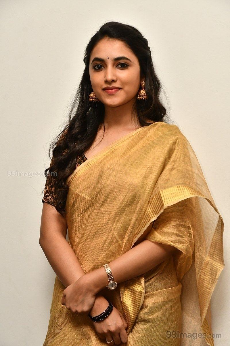 800x1200 Priyanka Arul Mohan Wallpaper .