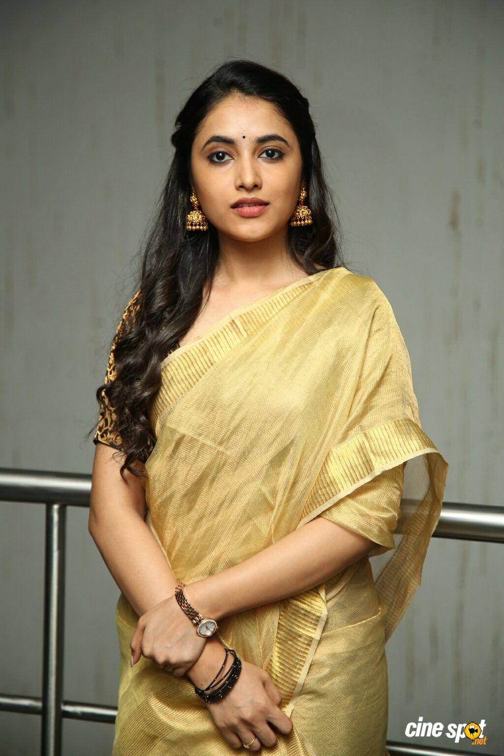 1024x1536 Priyanka Arul Mohan at Gang Leader Press Meet (30)