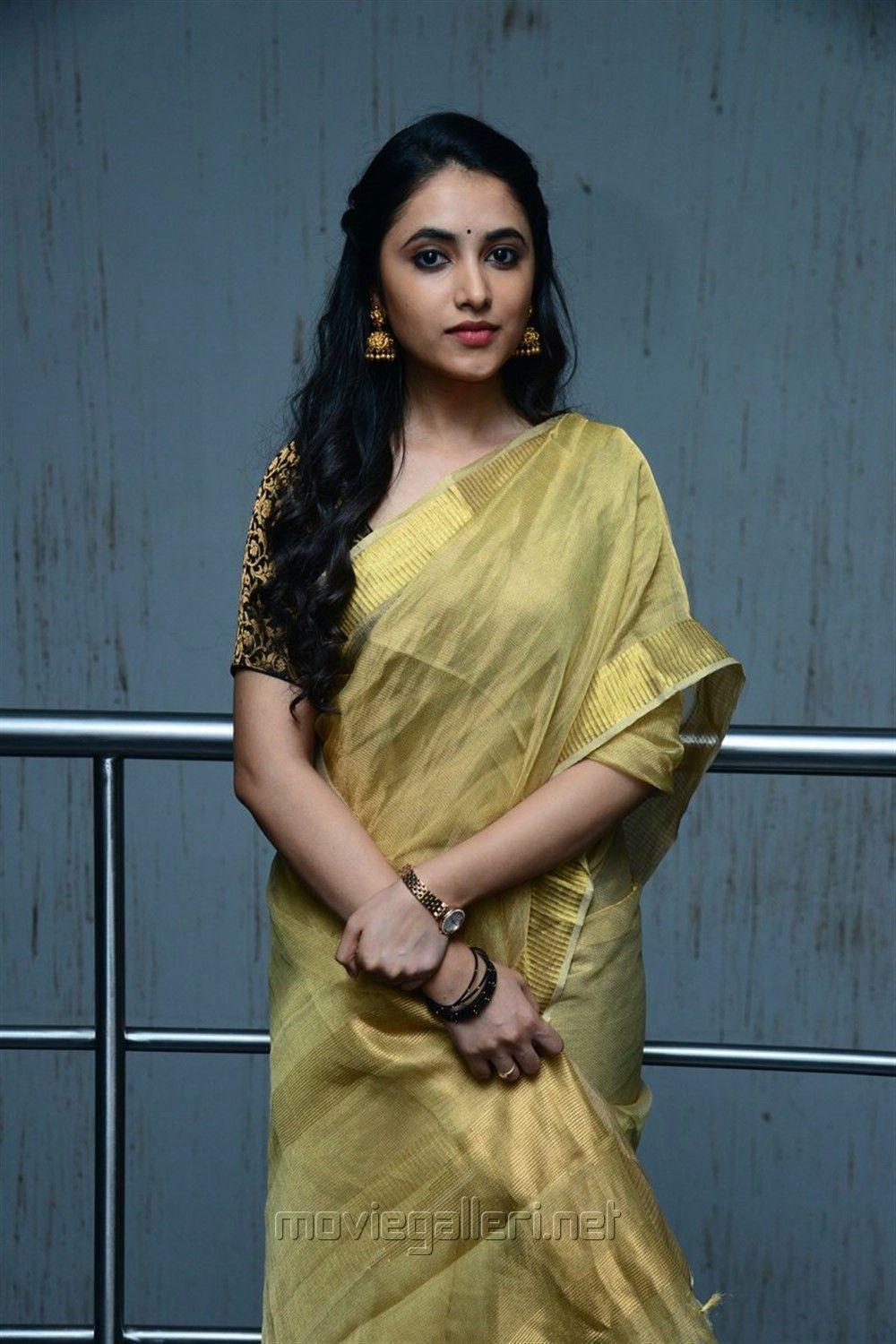 1000x1500 Actress Priyanka Arul Mohan HD Image .