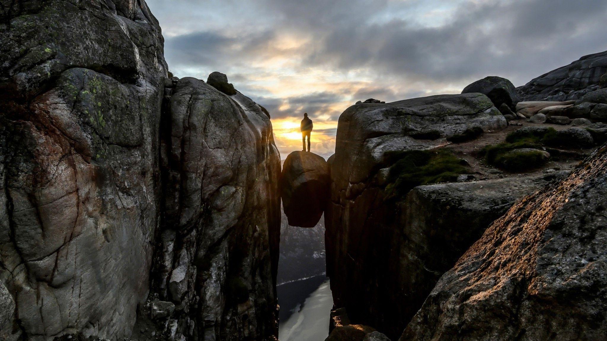 2048x1152 rock, Men, River, Sunset, Silhouette .