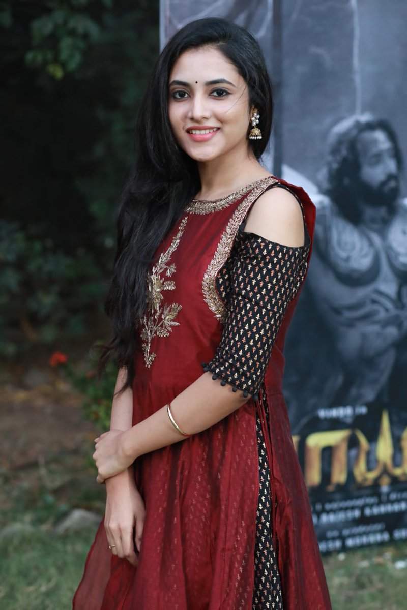 800x1200 Priyanka Arul Mohan Pics In Gang Leader Chopra Age