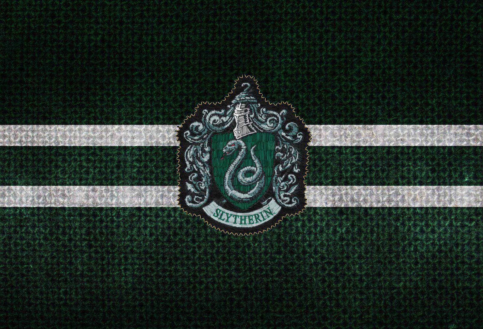 1600x1089 Slytherin Crest Wallpaper on .
