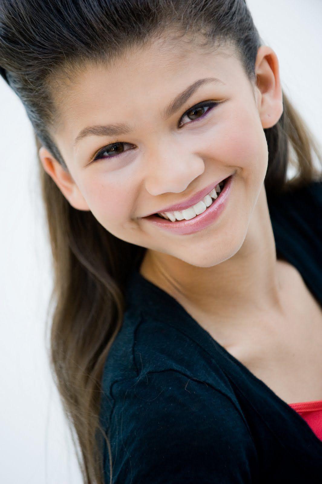 1065x1600 Zendaya Coleman HD Wallpaper .itl.cat