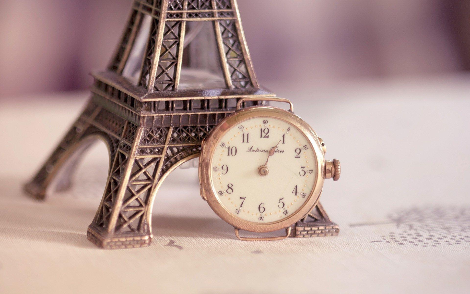 1920x1200 Eiffel Tower Miniature Golden Watch .