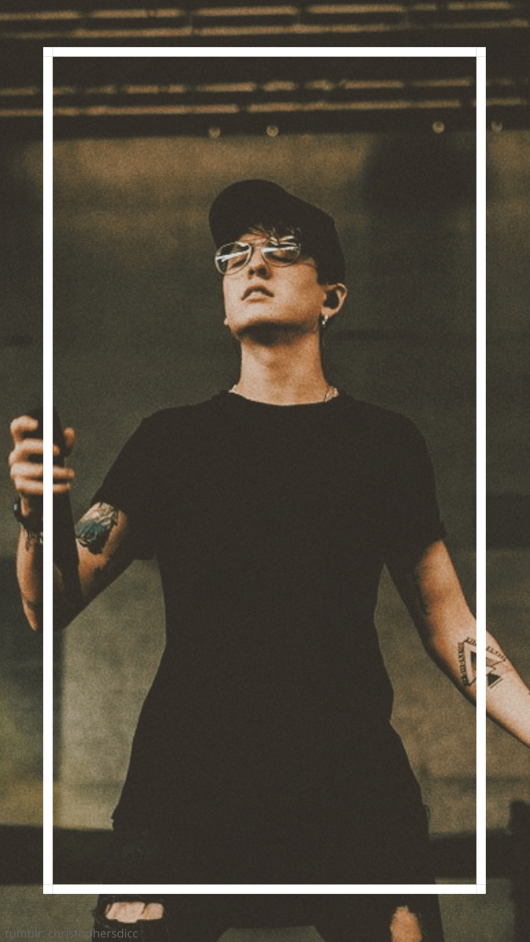 1080x1920 Superficial with a rotten soul