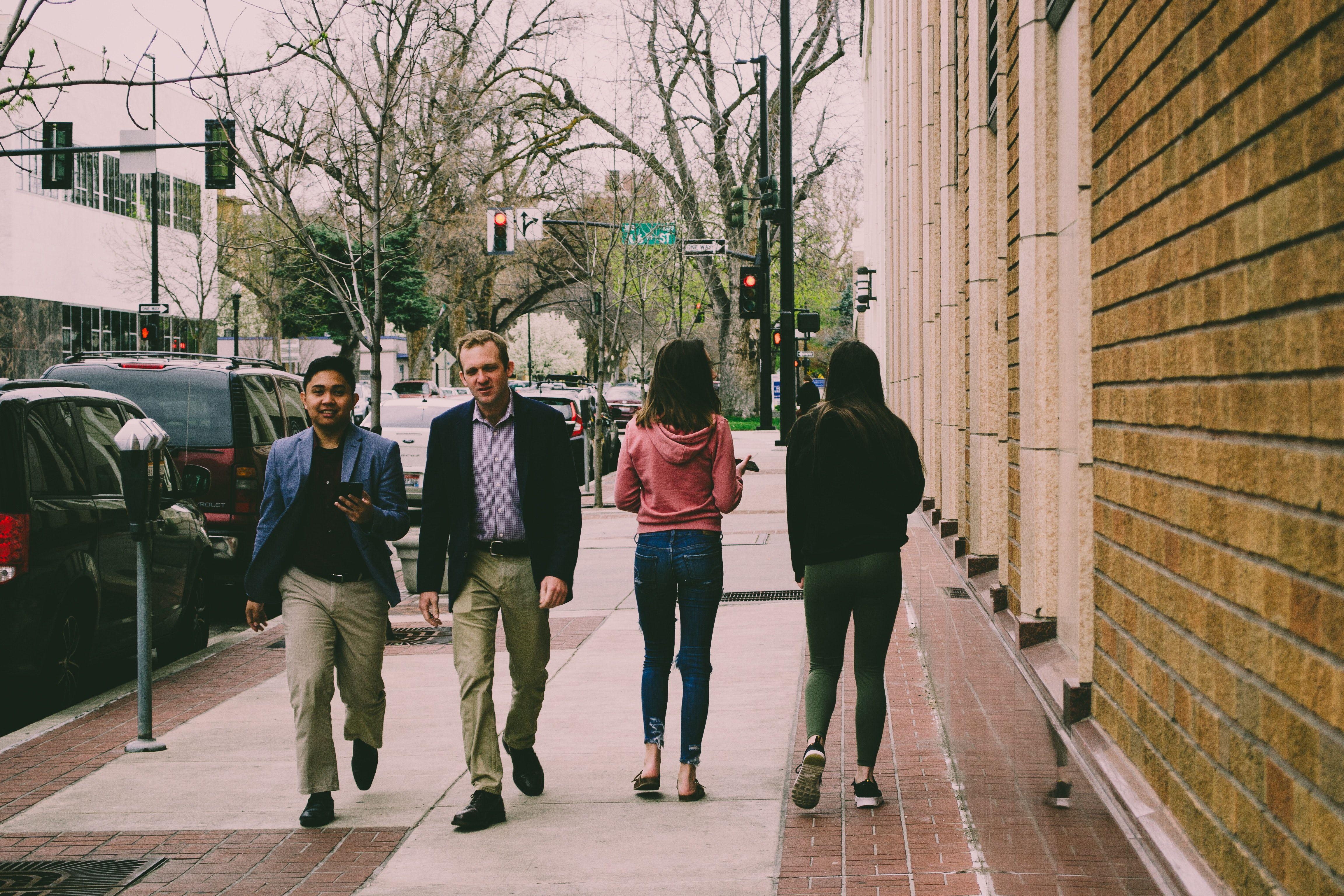 4608x3072 People Walking At The Street · Free .