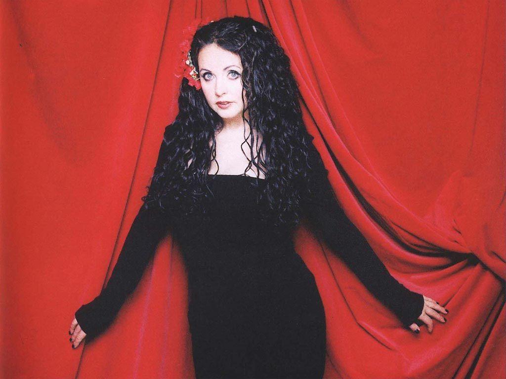1024x768 Sarah Brightman Wallpaper: Sarah .com