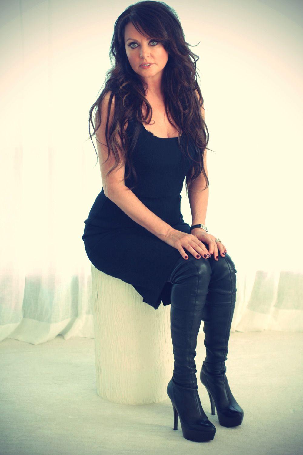 1000x1500 HQ Sarah Brightman picture .