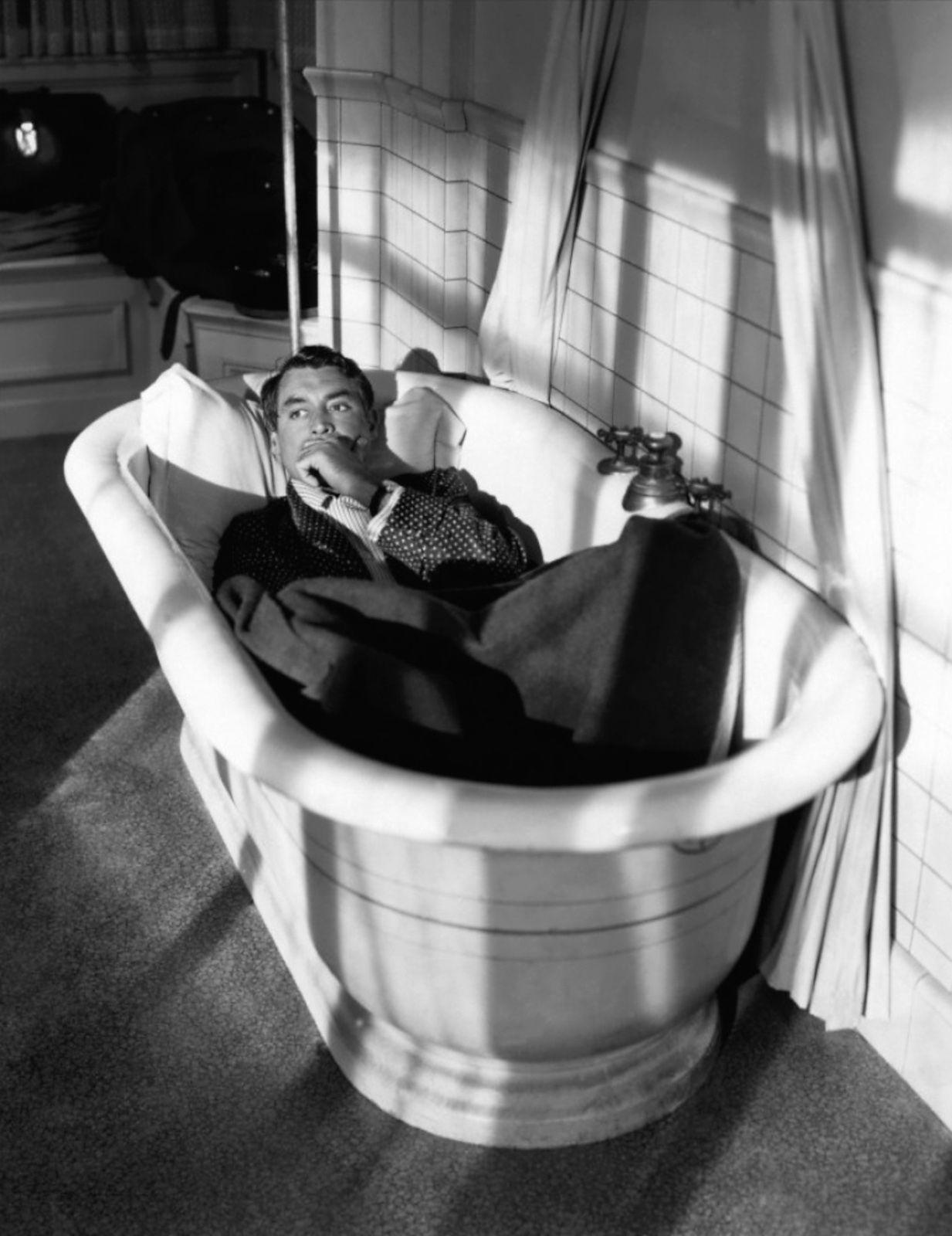 1233x1600 Cary Grant .theplace2.ru