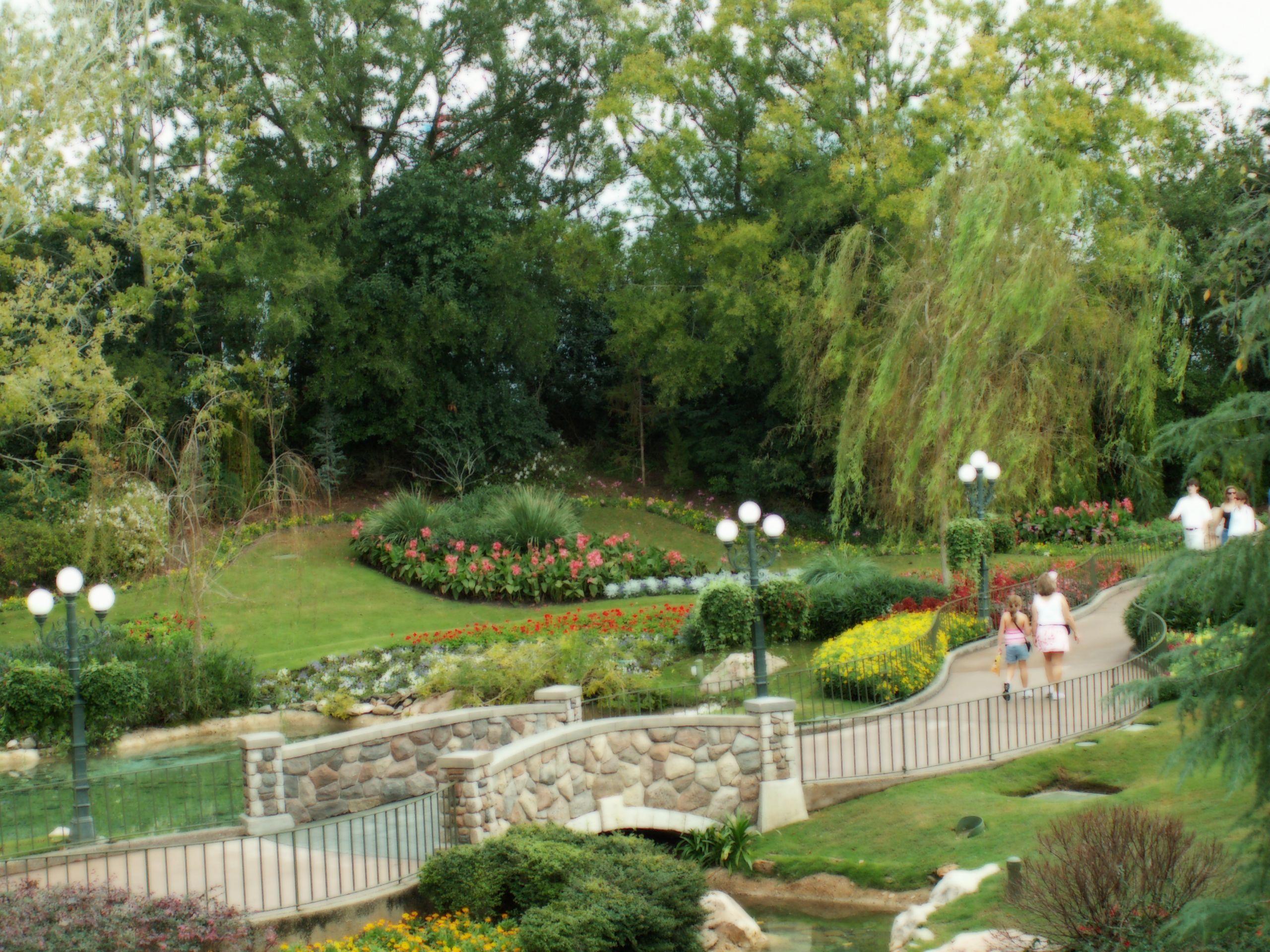 2560x1920 Dream Garden. Free Desktop Wallpaper for Widescreen, HD and Mobile