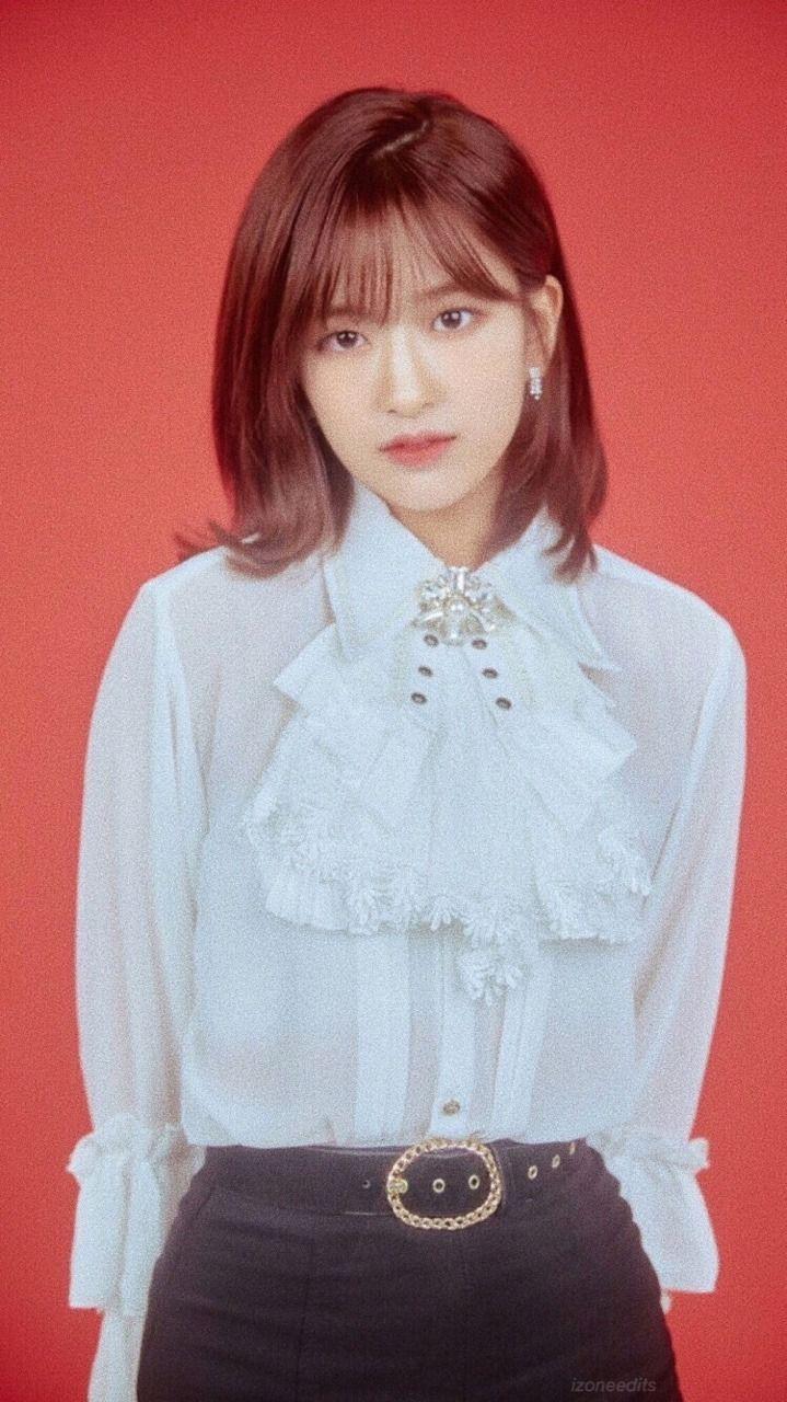 719x1280 IZ*ONE Lockscreens pt2 Yujin .izoneedits.