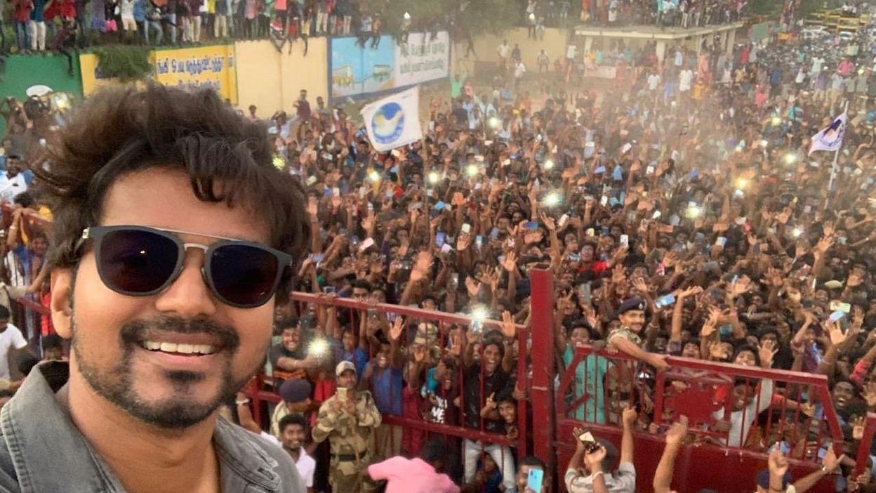 1248x702 Tamil Actor Vijay Clicks Selfie With .