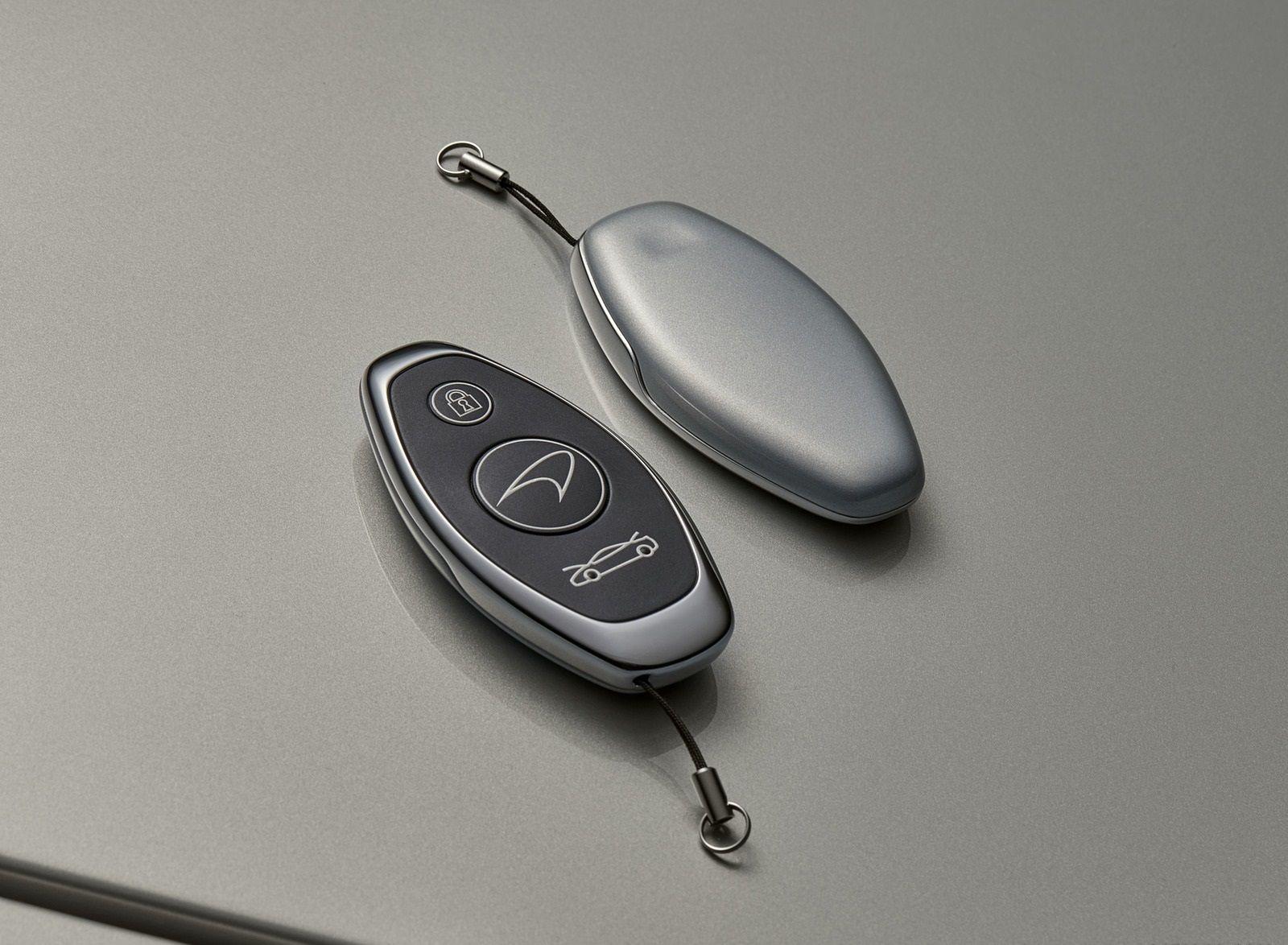 1600x1174 McLaren GT by MSO Key Fob .