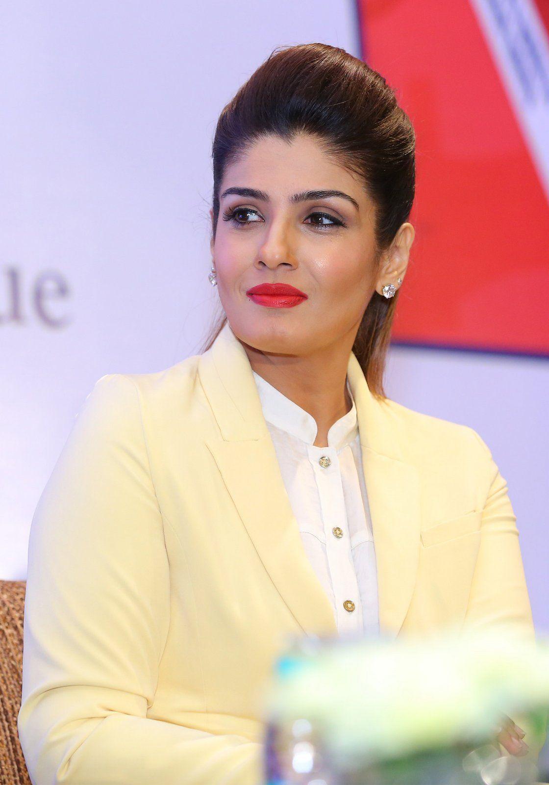 Raveena Tandon HD Wallpapers - Top Free Raveena Tandon HD Backgrounds ...